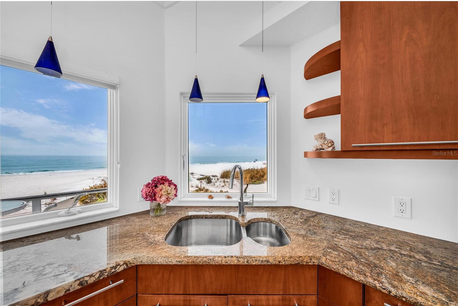 A4682621 Property Photo