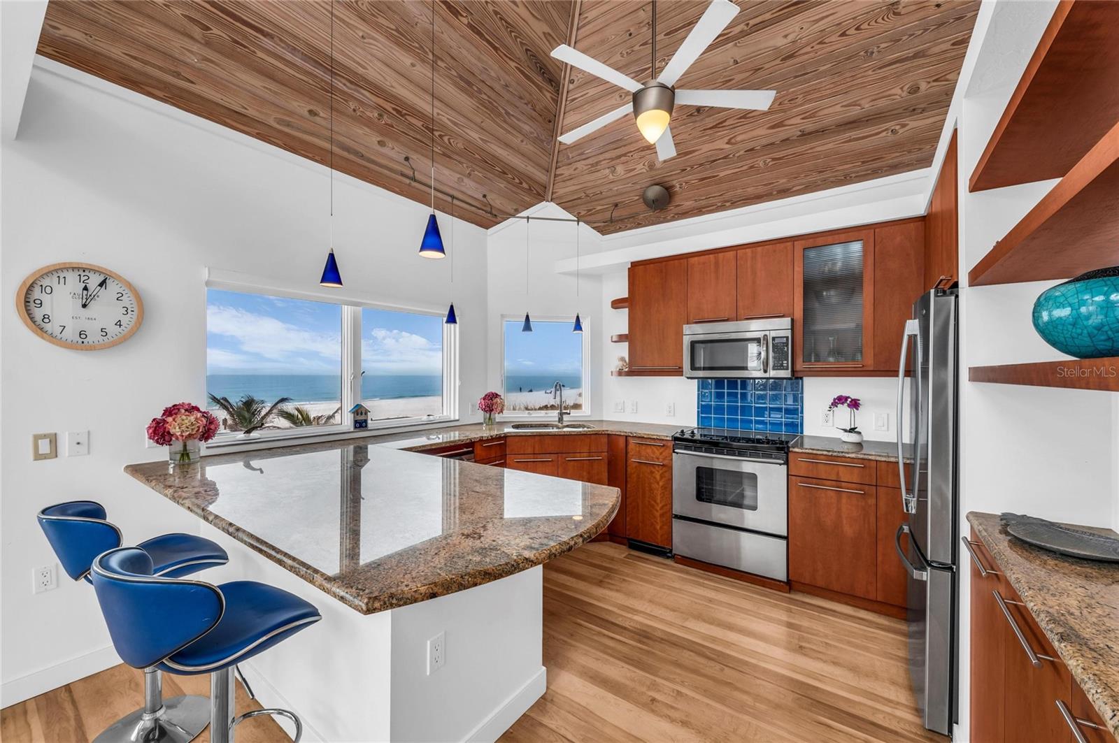 A4682621 Property Photo