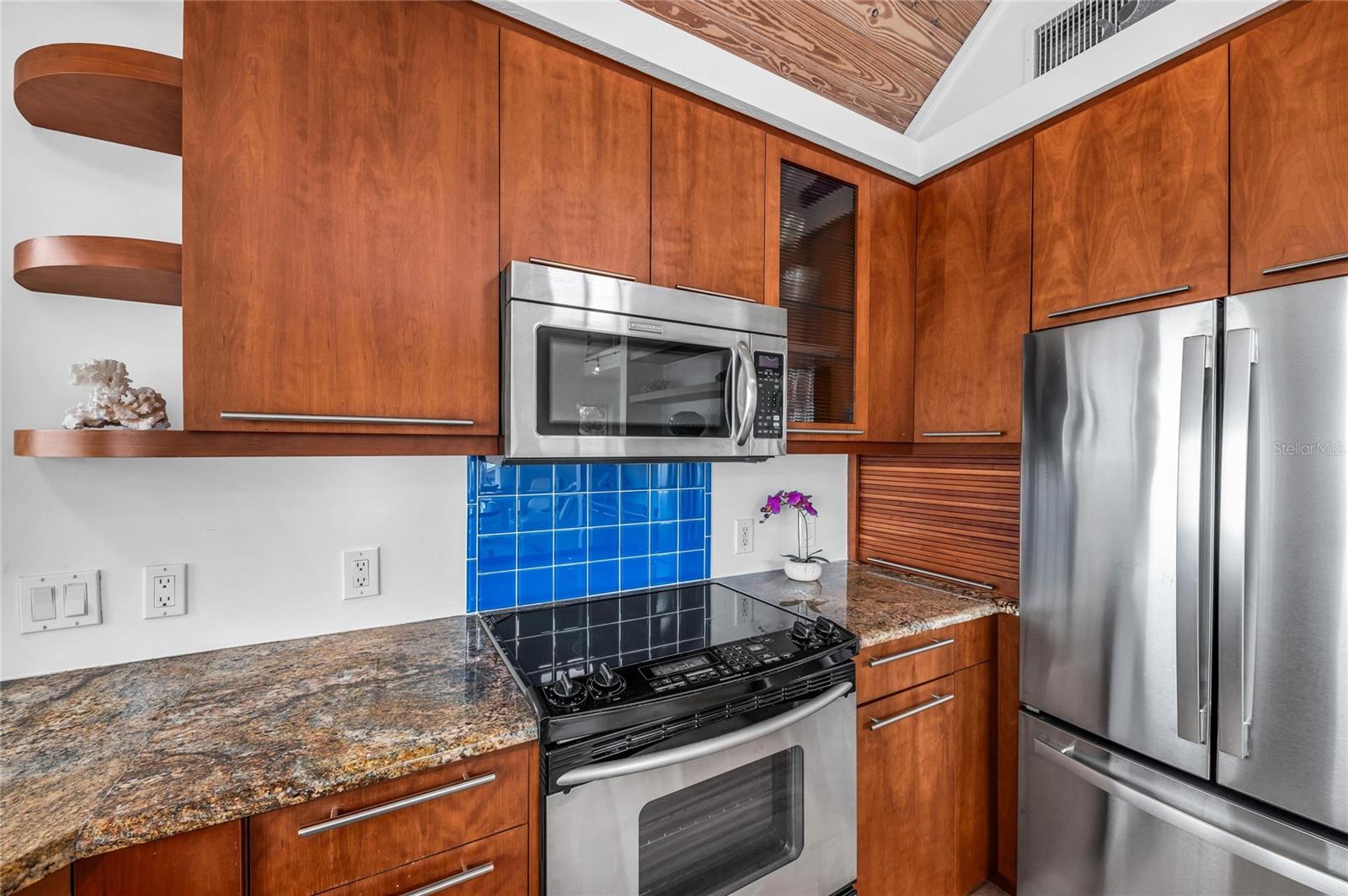 A4682621 Property Photo