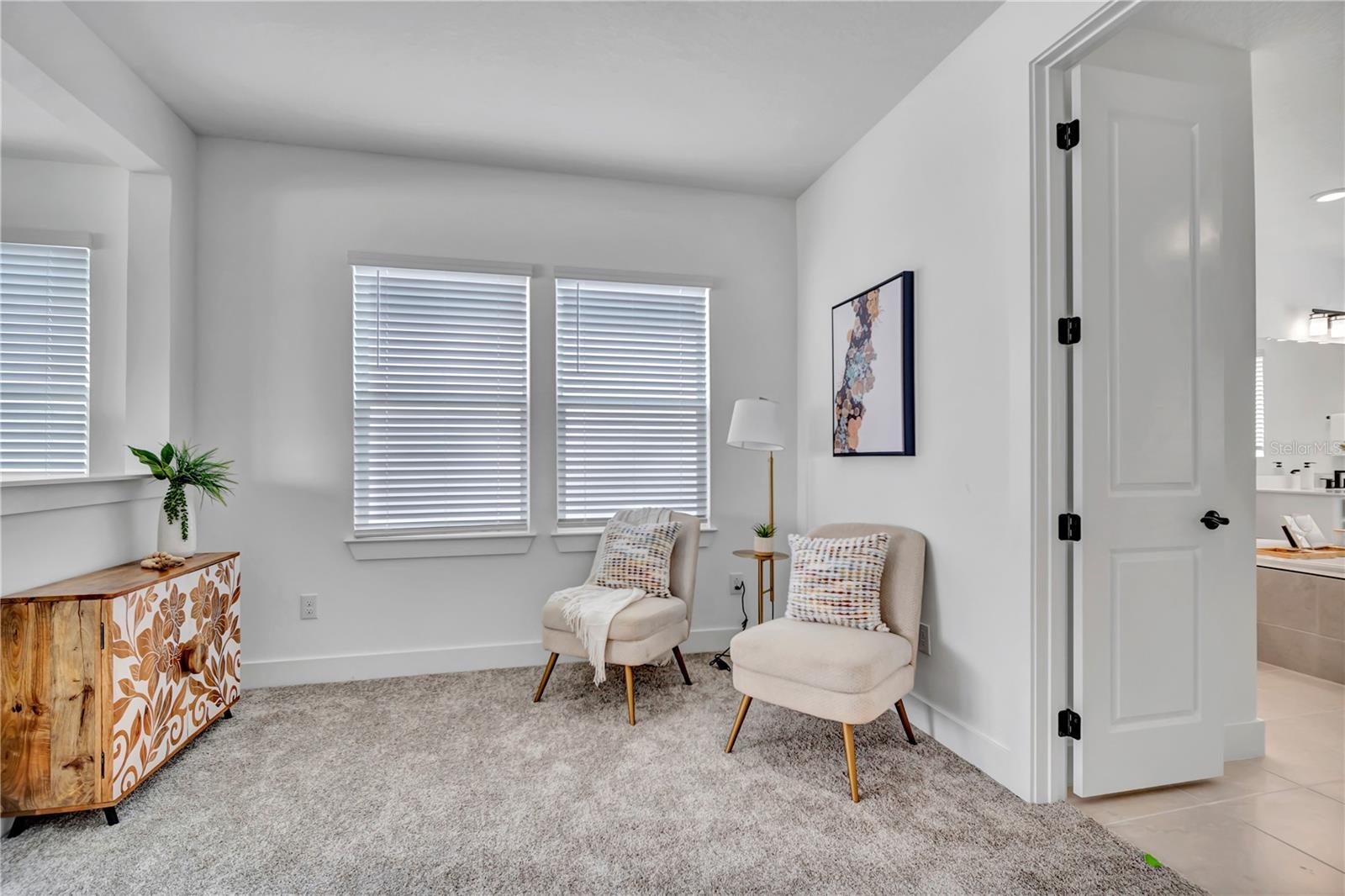 2nd FLOOR PRIMARY SUITE SITTING AREA