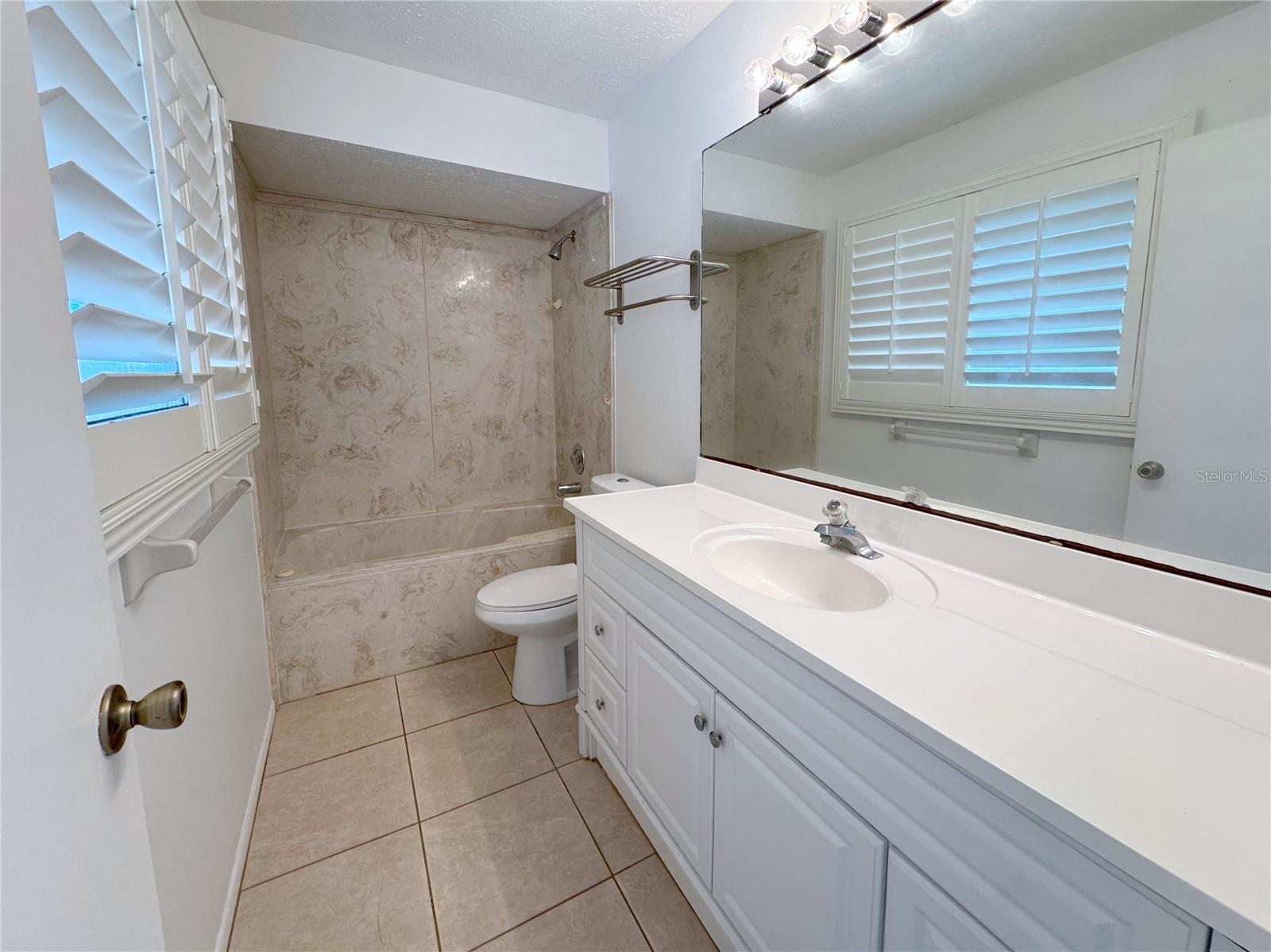 N6142960 Property Photo