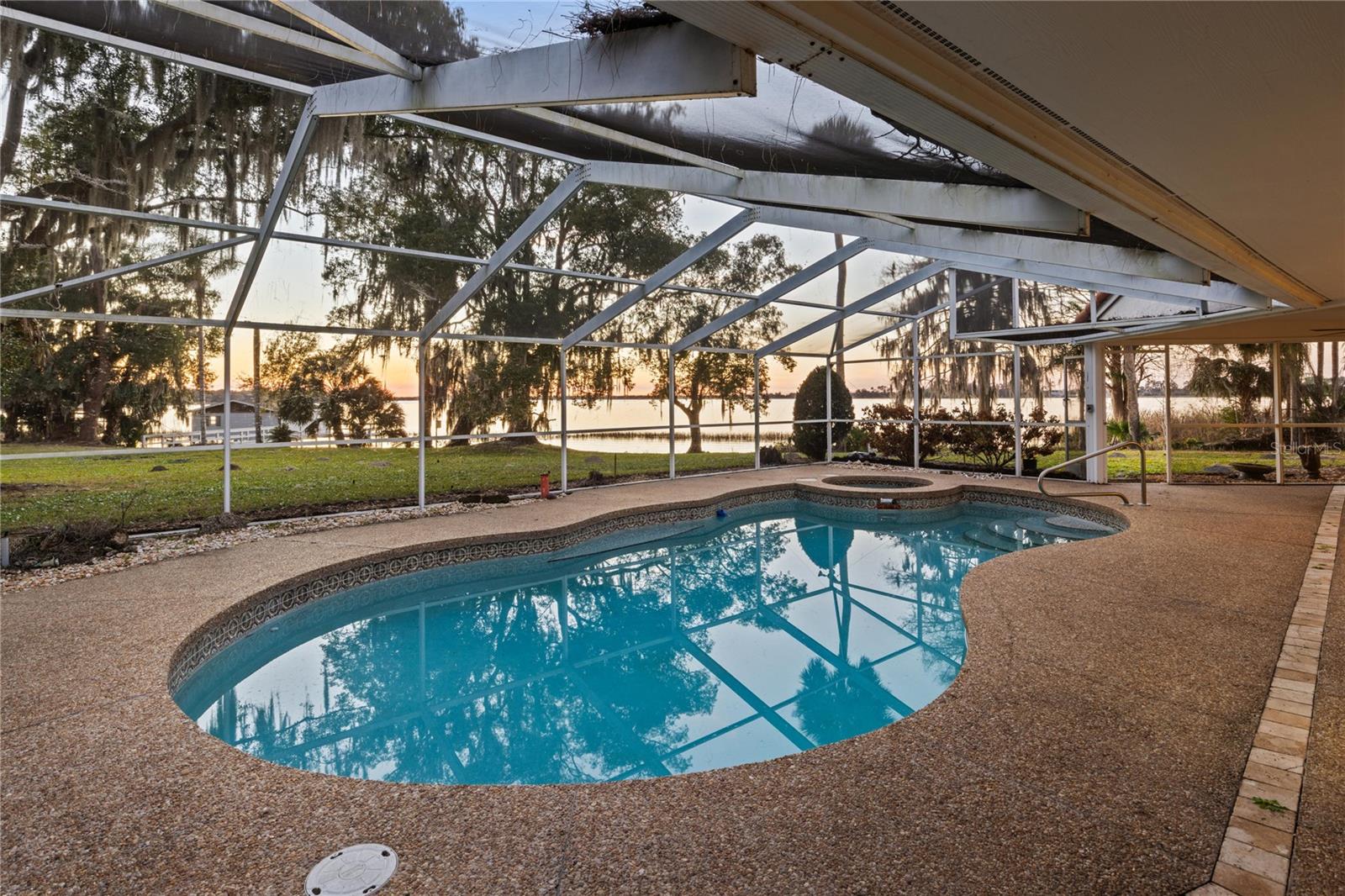 O6382730 Property Photo