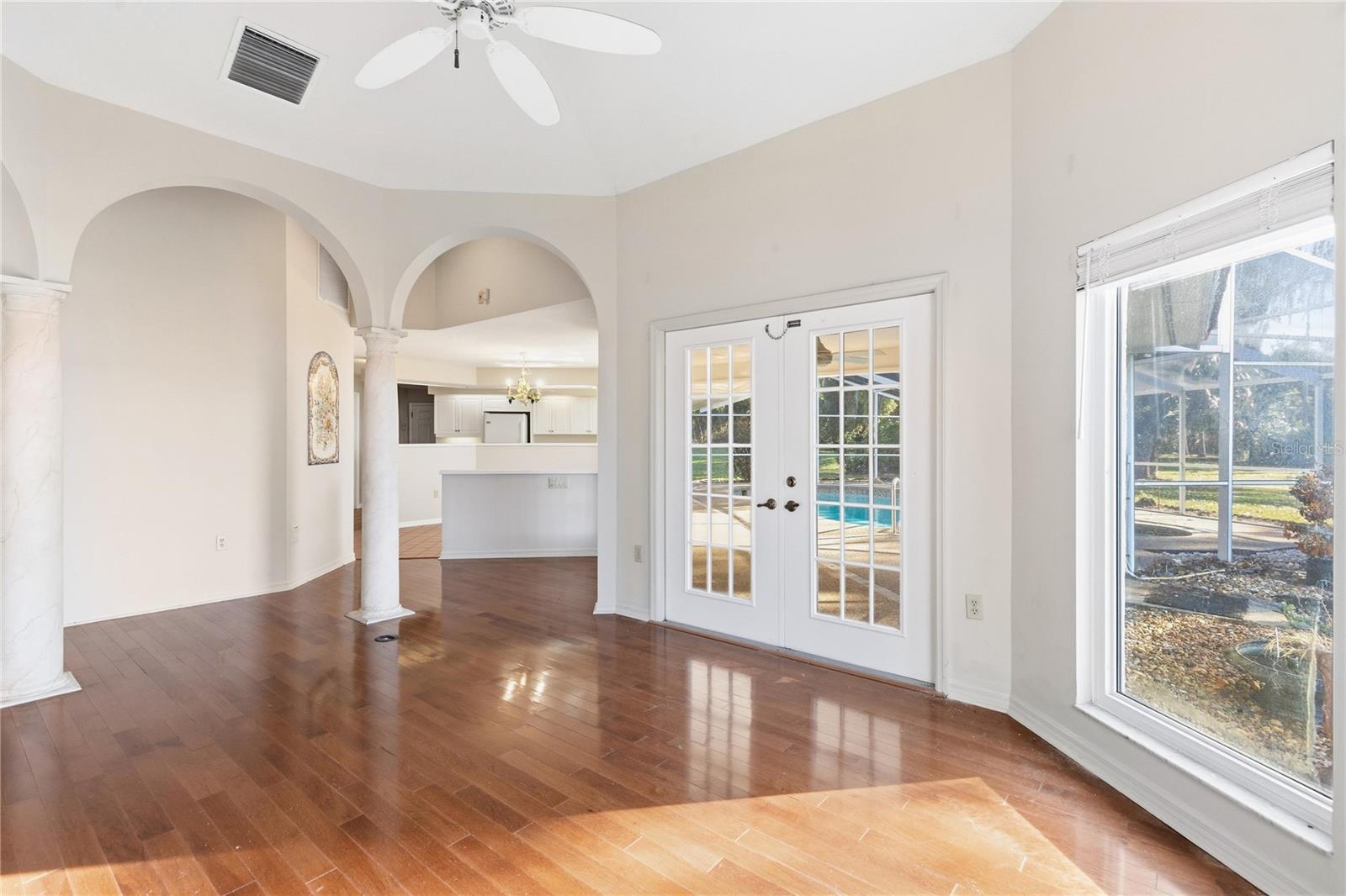 O6382730 Property Photo