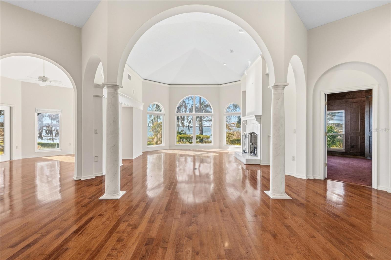 O6382730 Property Photo