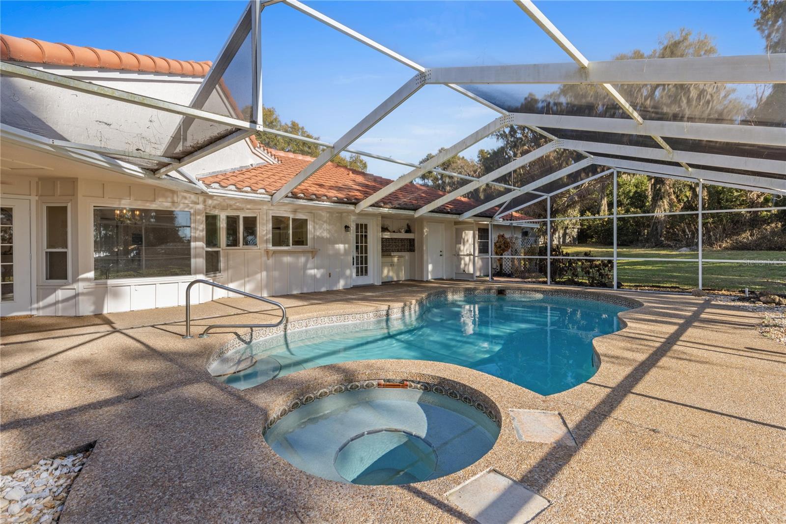 O6382730 Property Photo