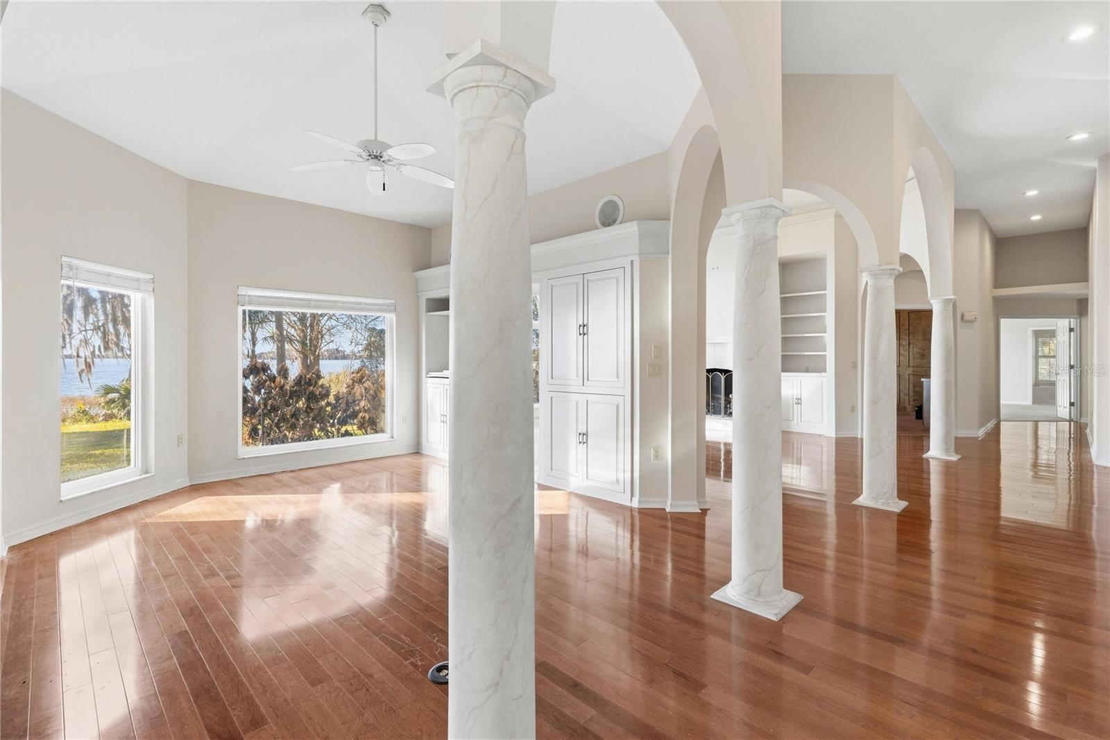 O6382730 Property Photo