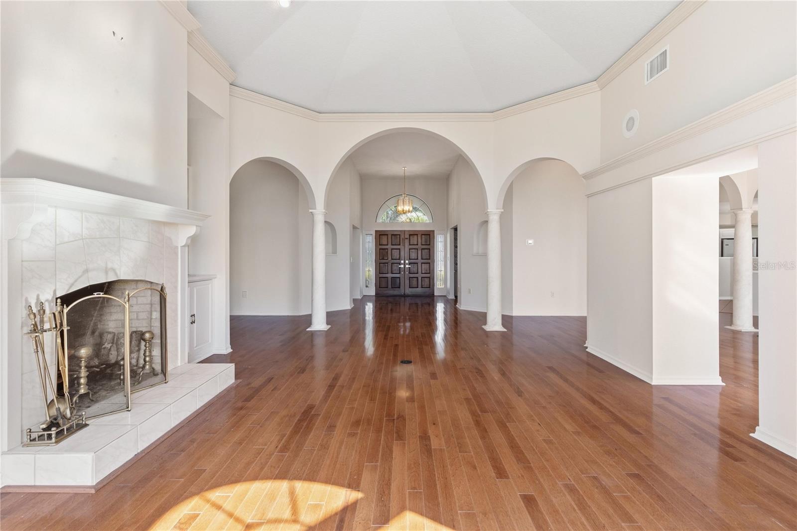 O6382730 Property Photo