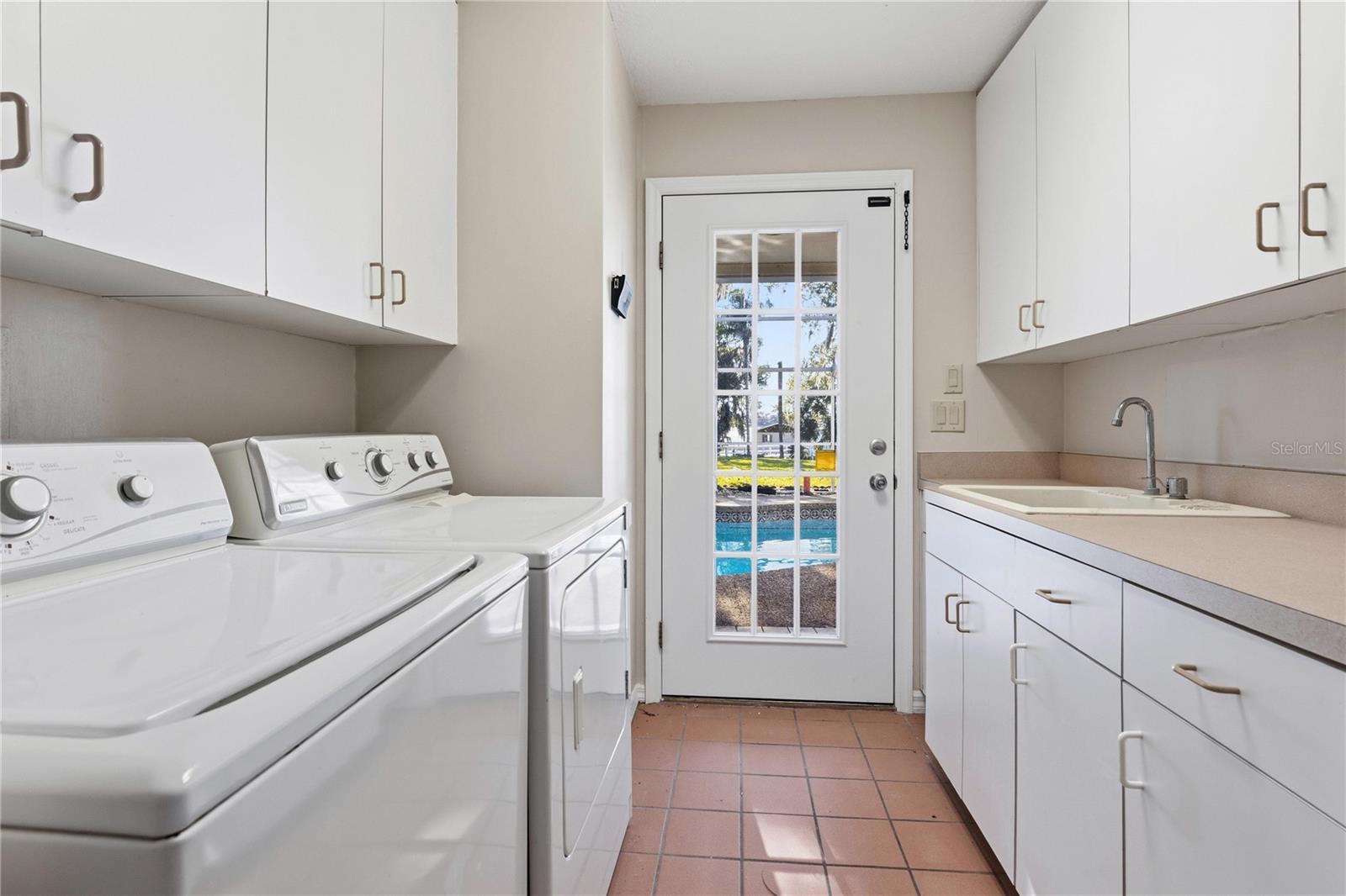 O6382730 Property Photo