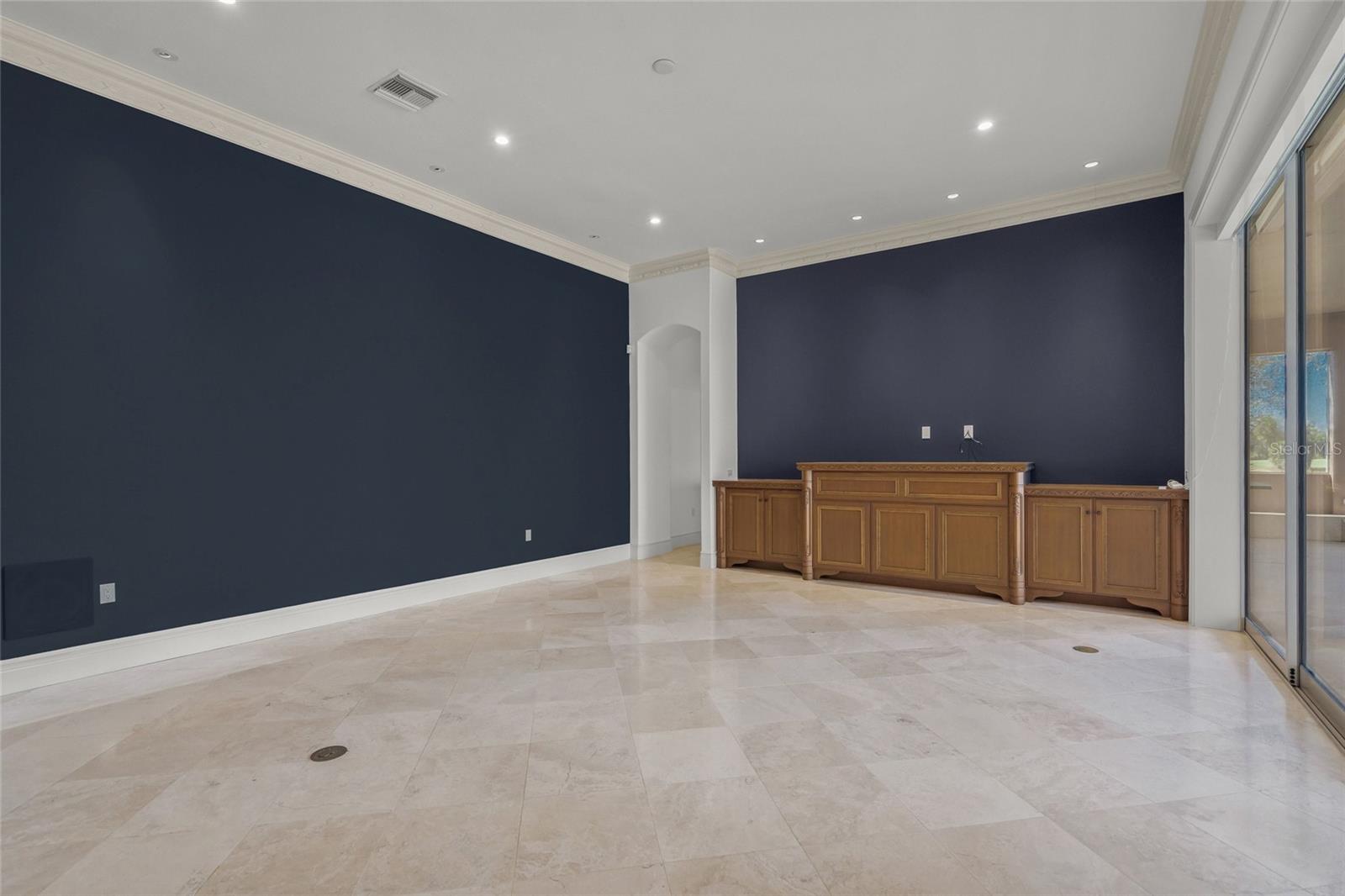 A4682656 Property Photo