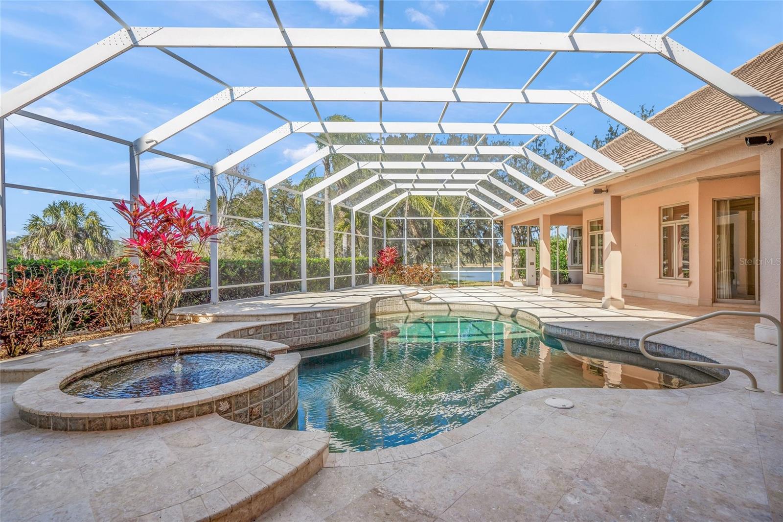 A4682656 Property Photo