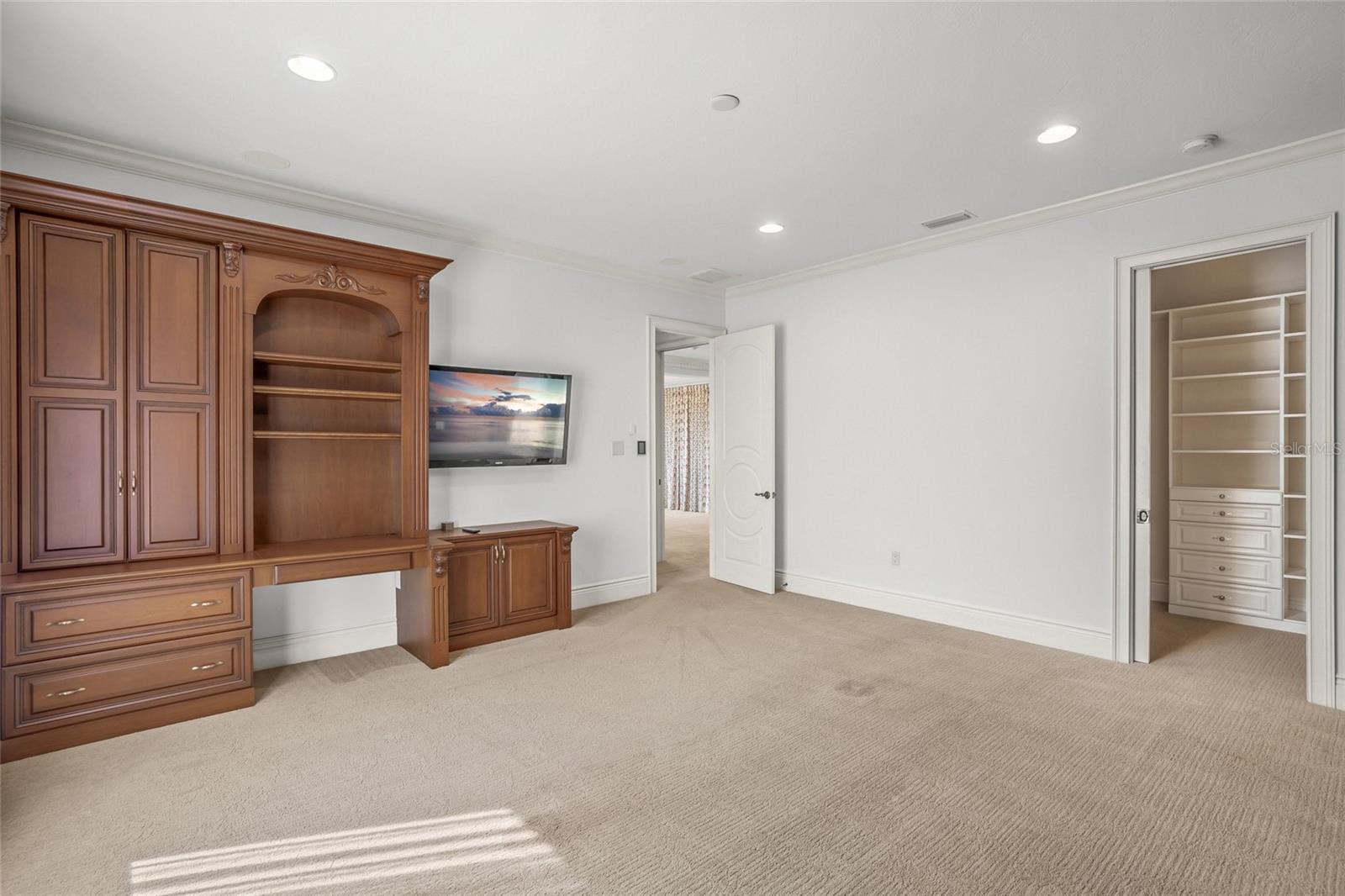 A4682656 Property Photo