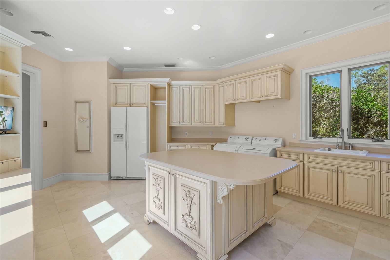 A4682656 Property Photo