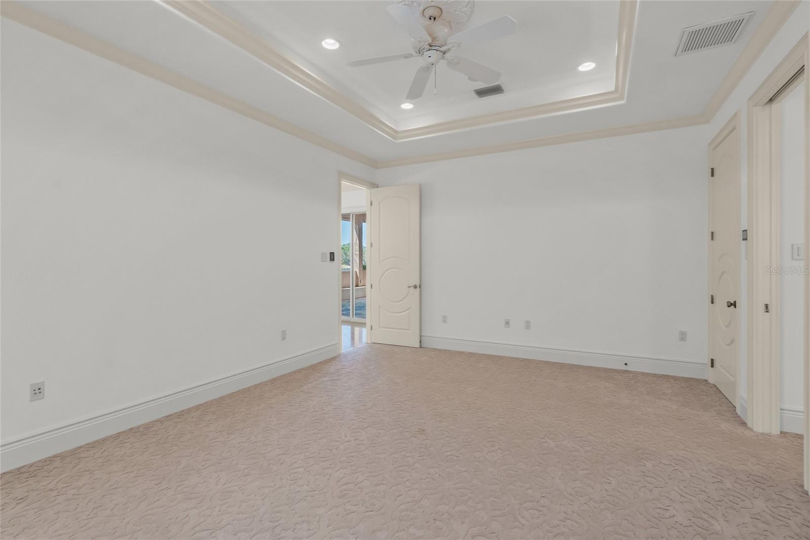 A4682656 Property Photo