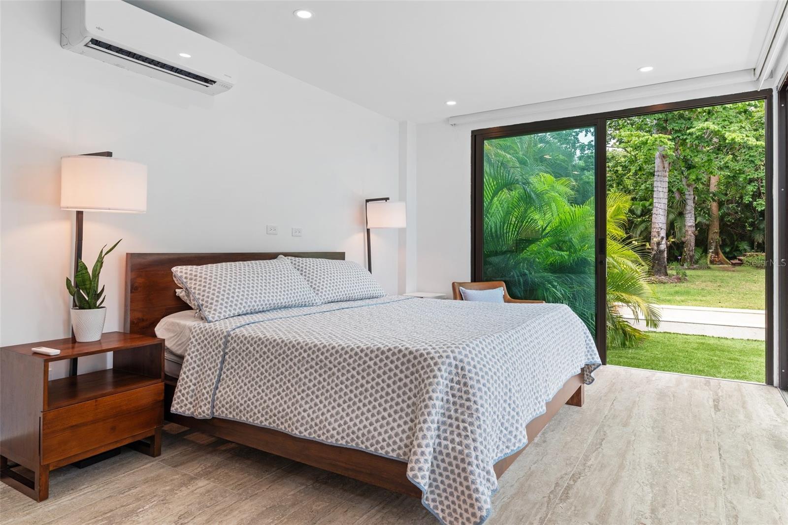 PR9119303 Property Photo