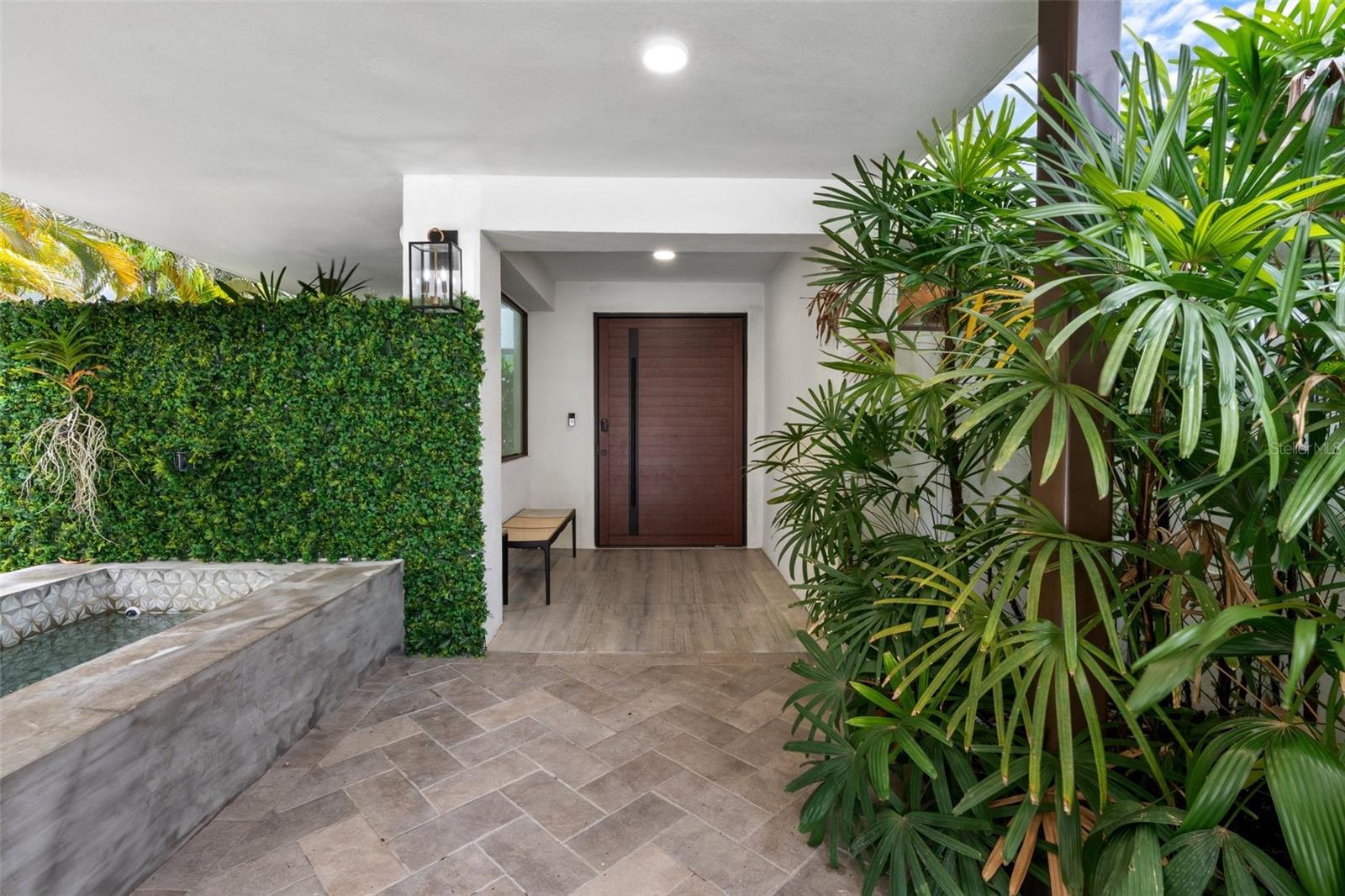 PR9119303 Property Photo