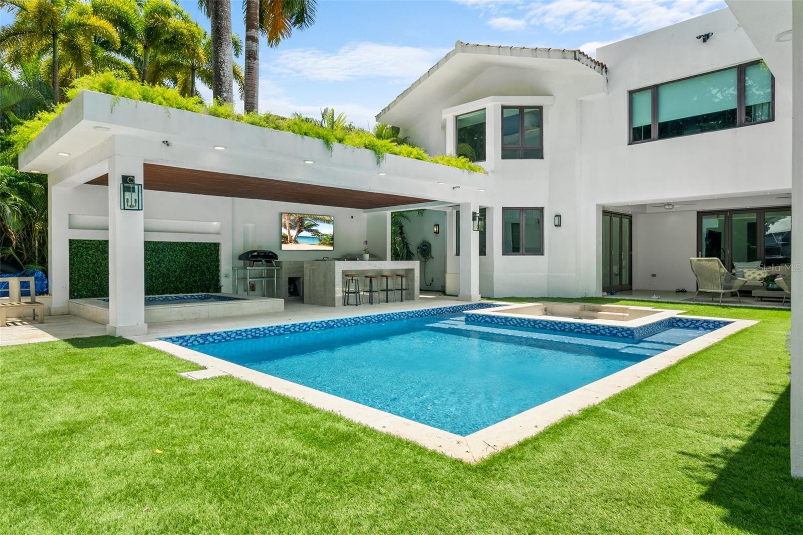 PR9119303 Property Photo