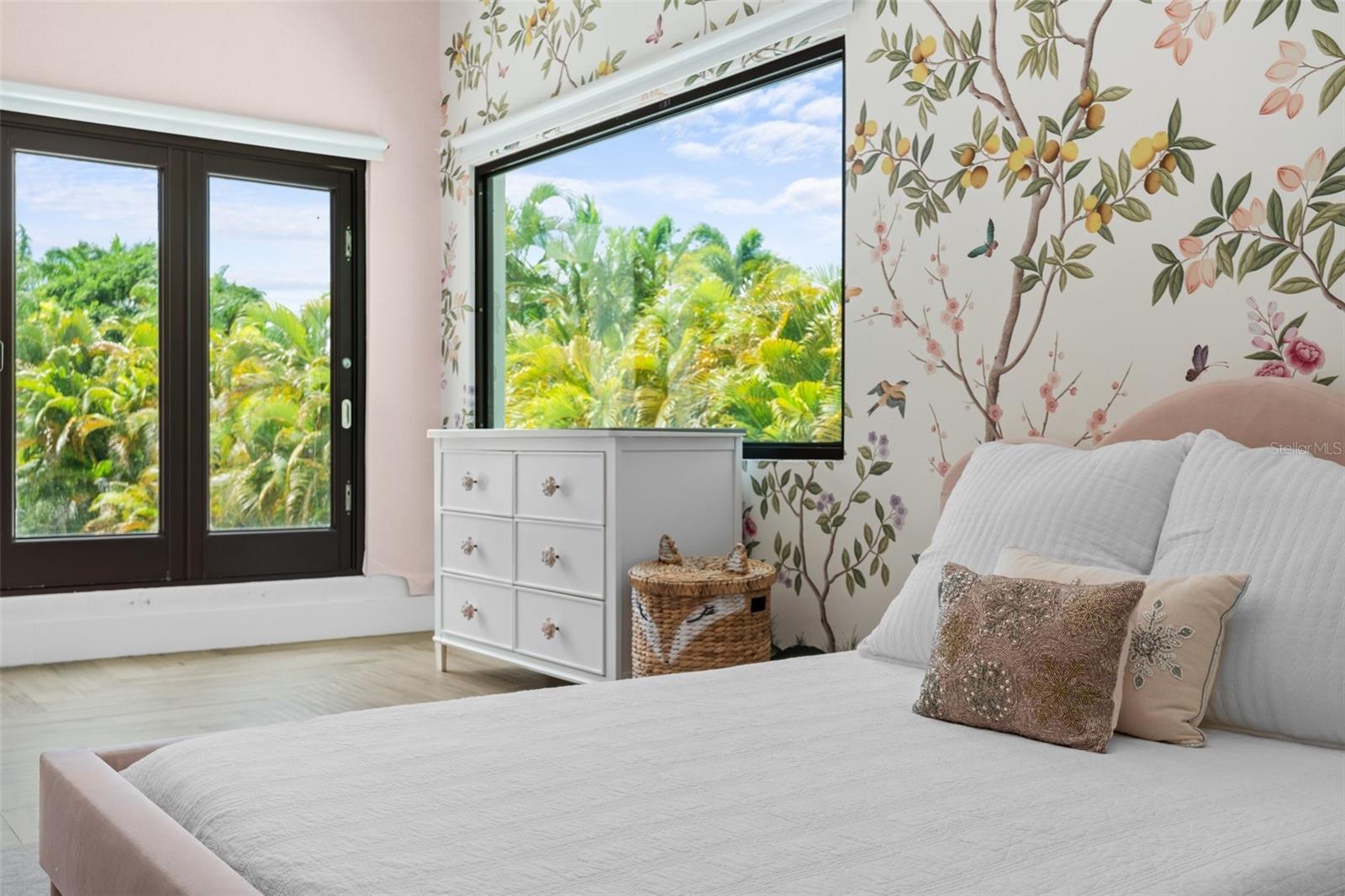 PR9119303 Property Photo