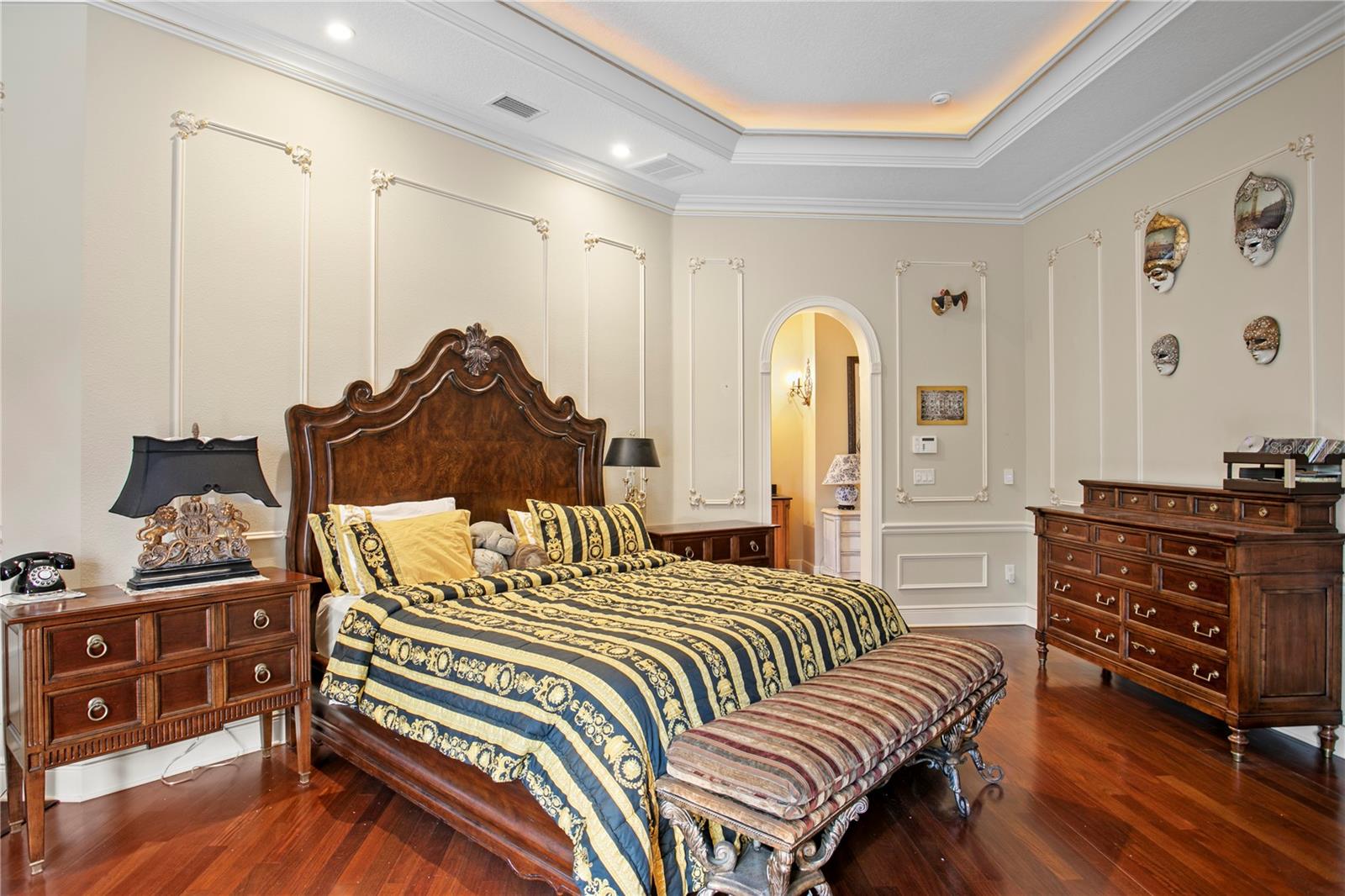 TB8476635 Property Photo