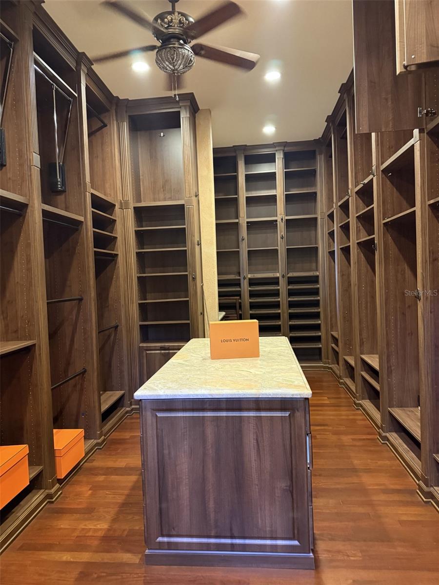 TB8476635 Property Photo