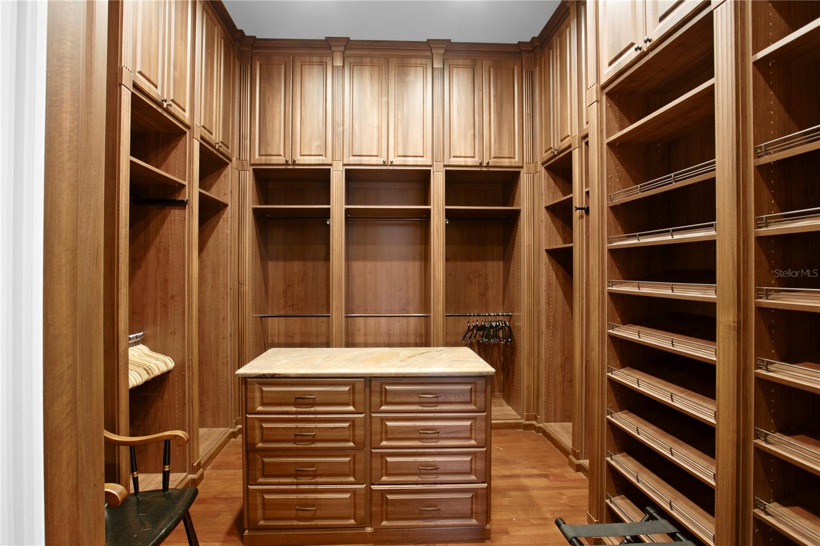 TB8476635 Property Photo