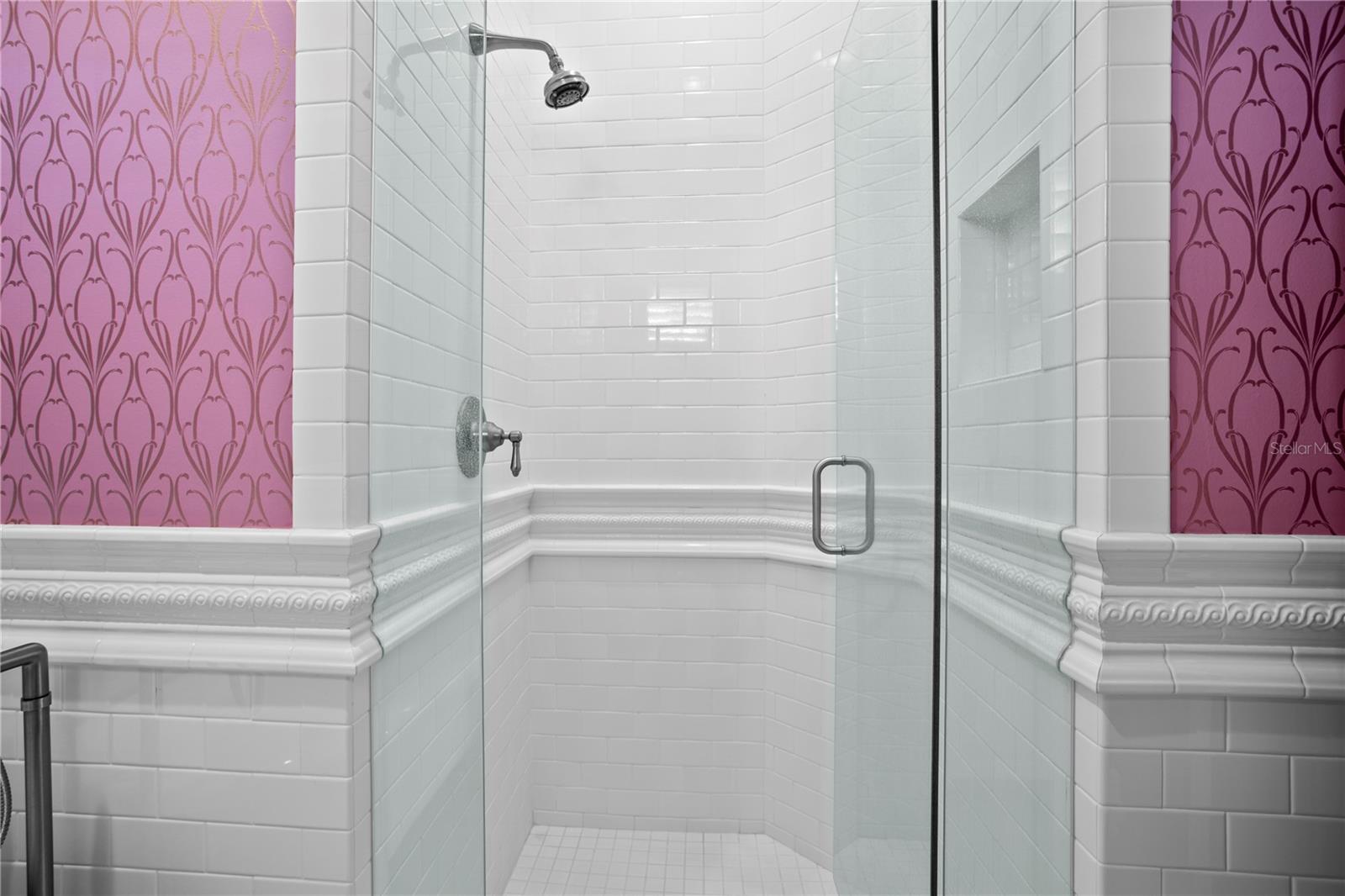 TB8476635 Property Photo