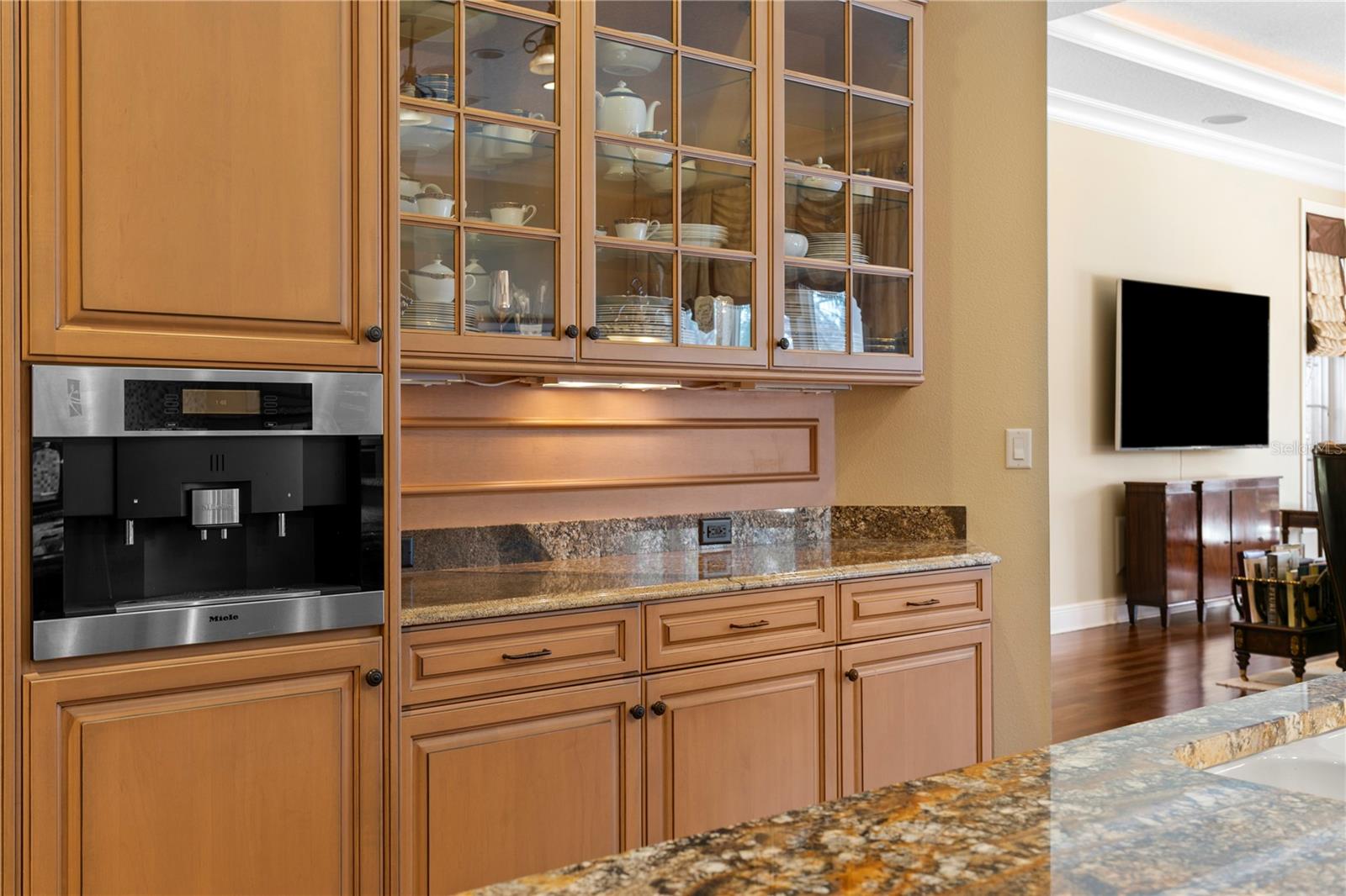 TB8476635 Property Photo