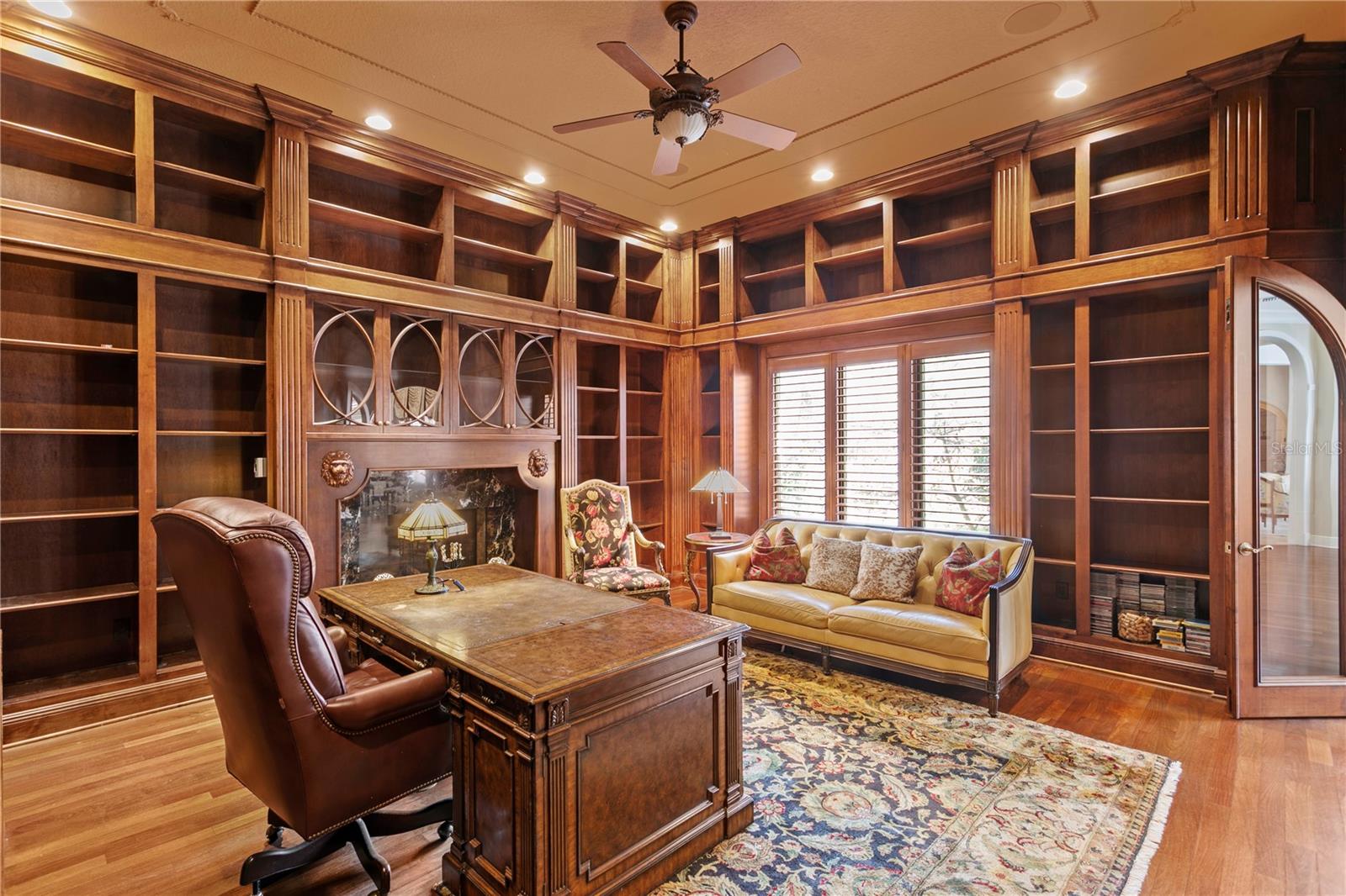 TB8476635 Property Photo