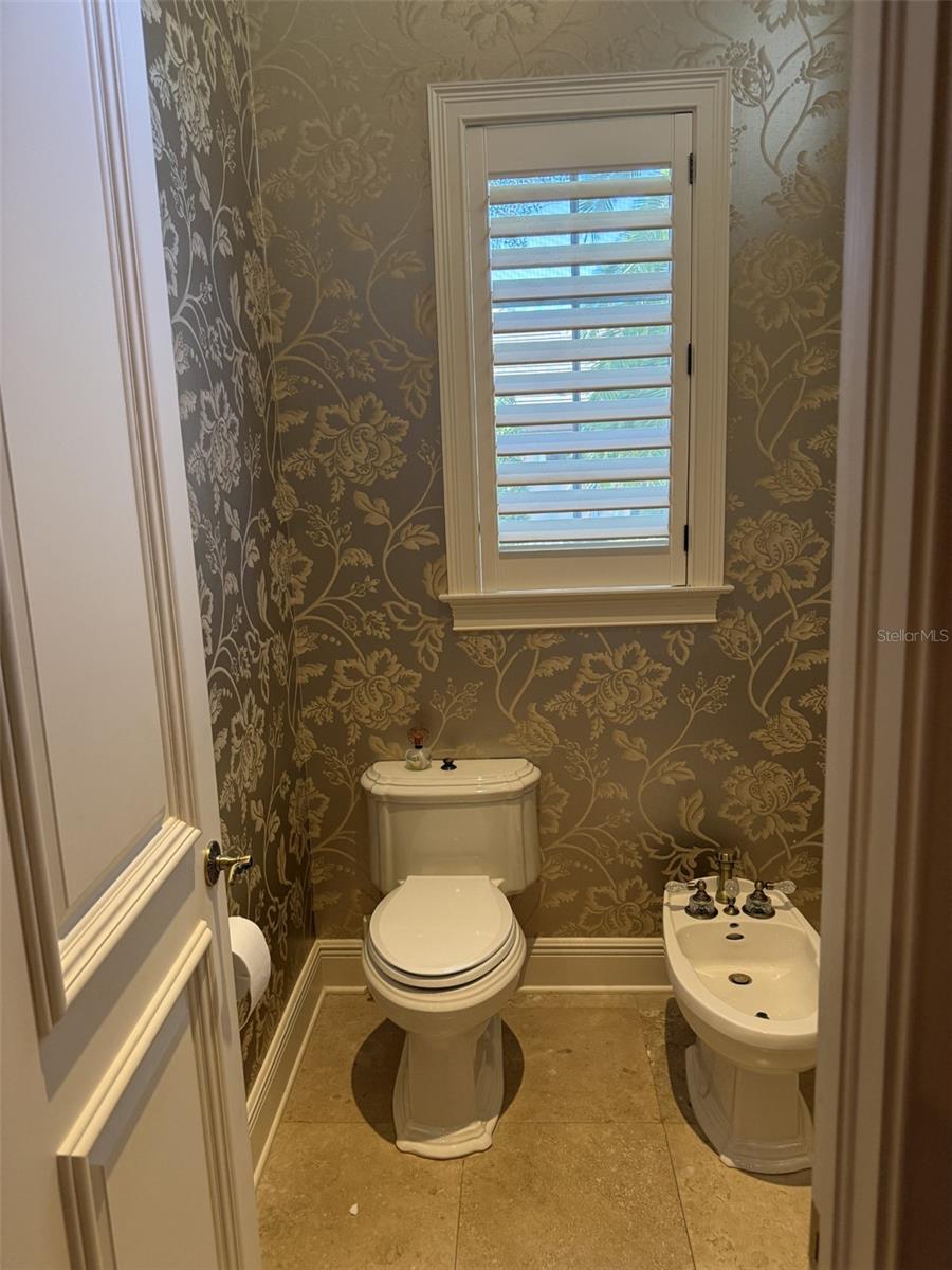 TB8476635 Property Photo