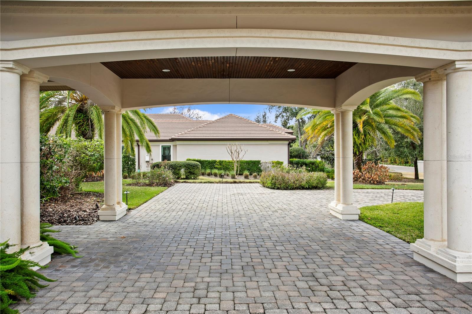 TB8476635 Property Photo