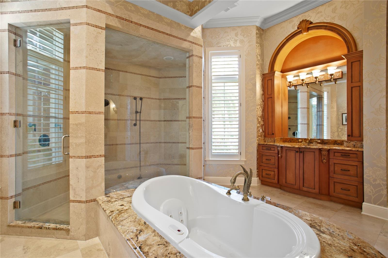 TB8476635 Property Photo