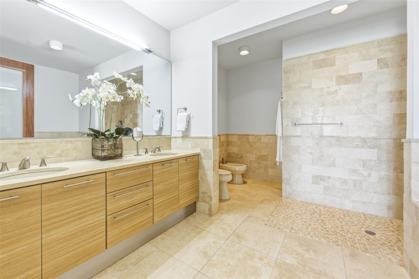 PR9119314 Property Photo