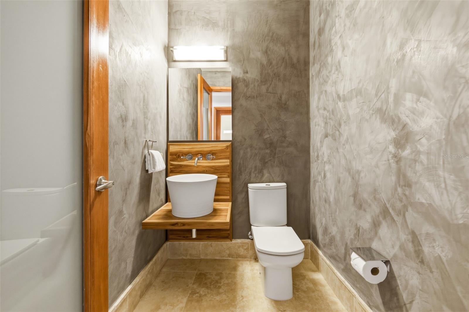 PR9119314 Property Photo