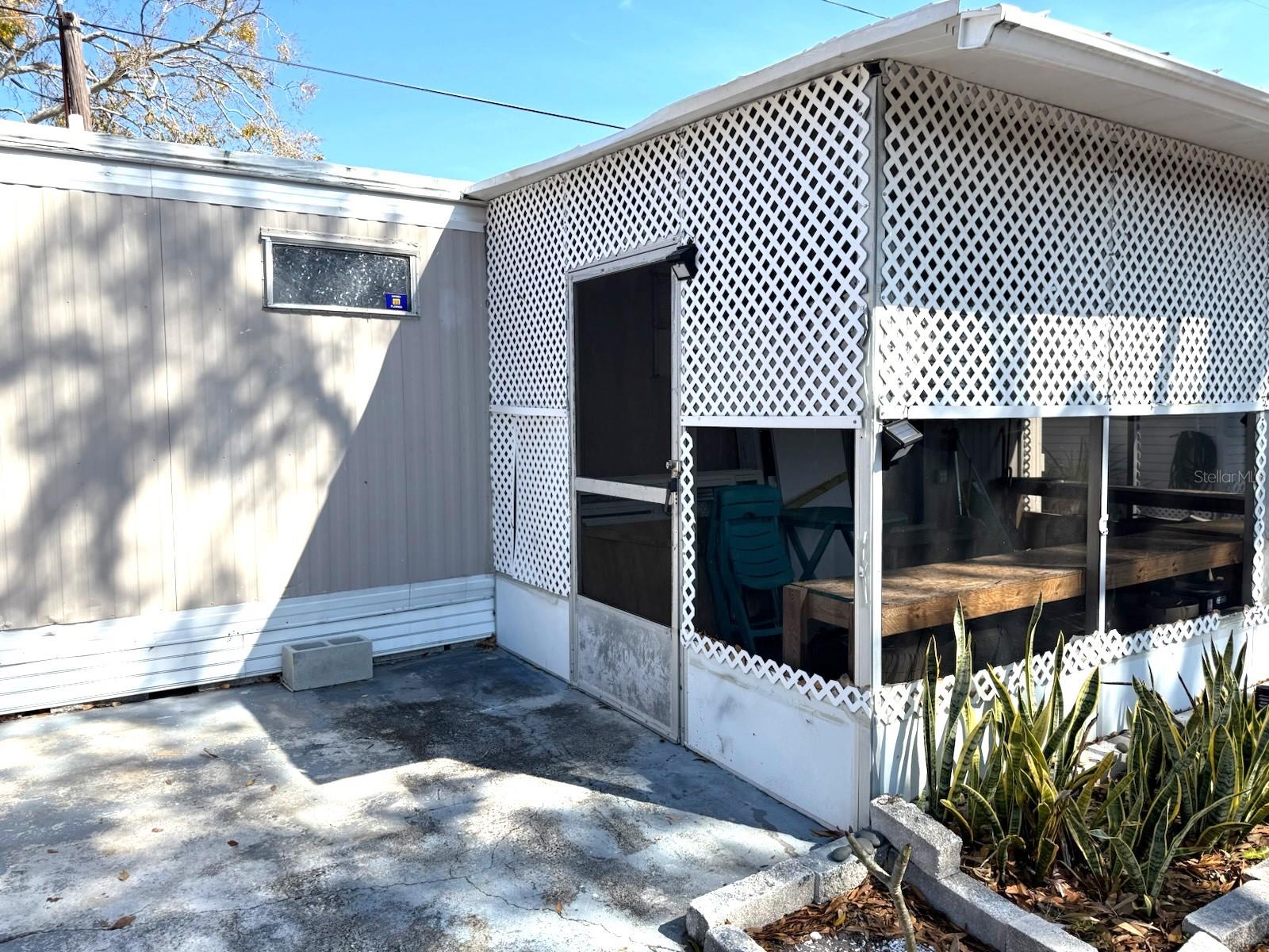 TB8476682 Property Photo