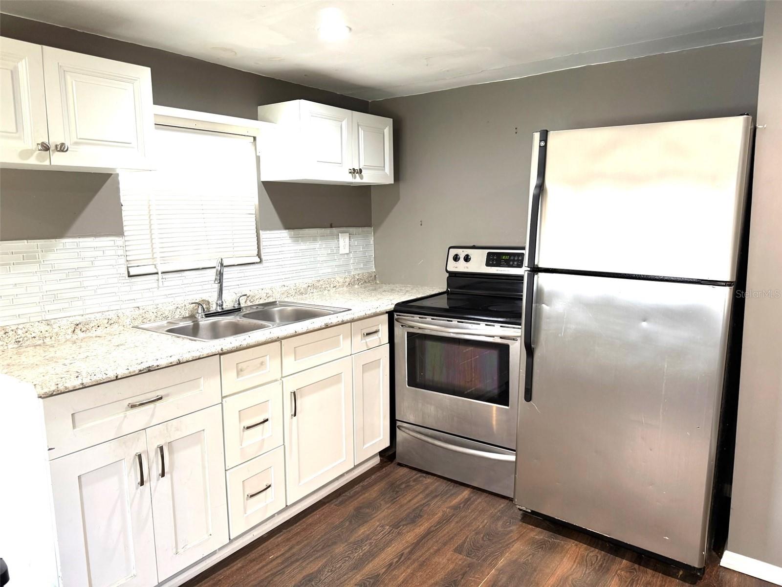 TB8476682 Property Photo