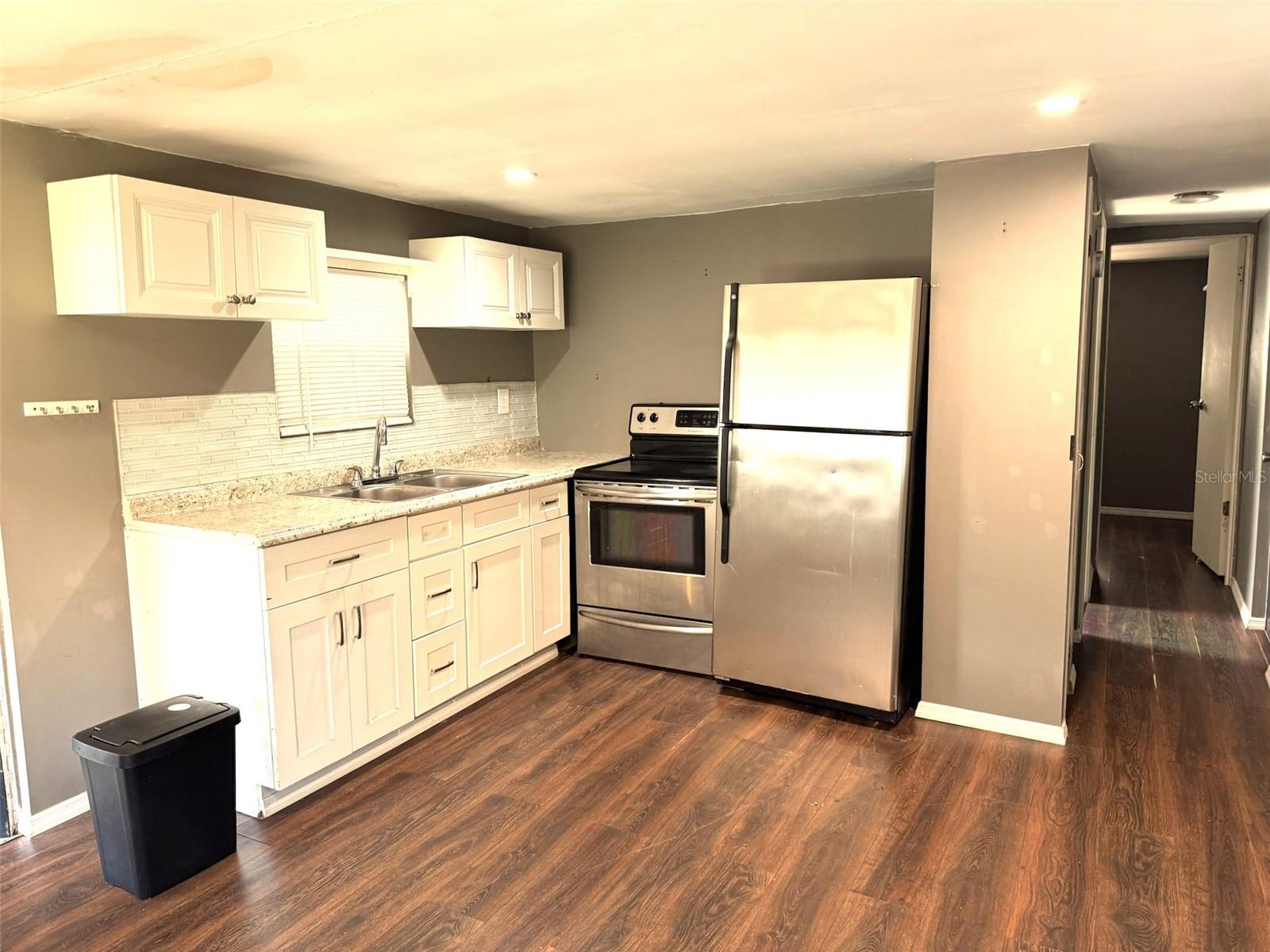 TB8476682 Property Photo