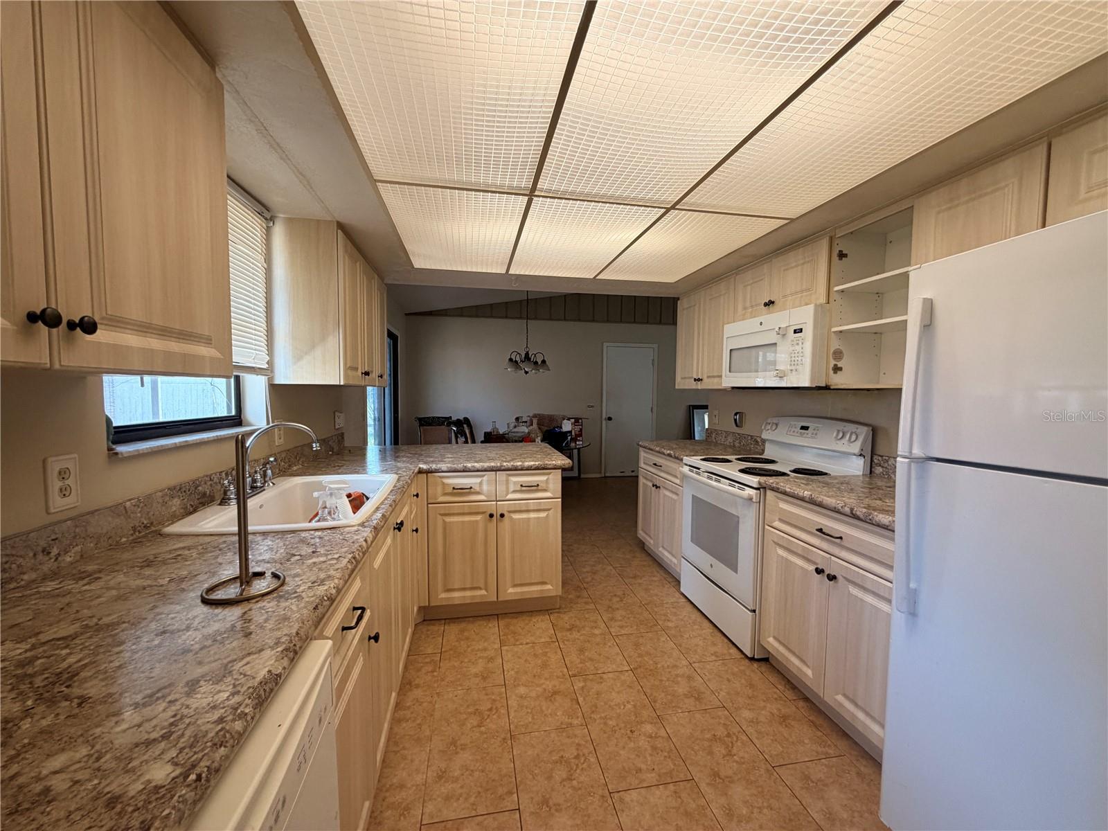 2527 SABAL PALM DR, EDGEWATER, FL, 32141