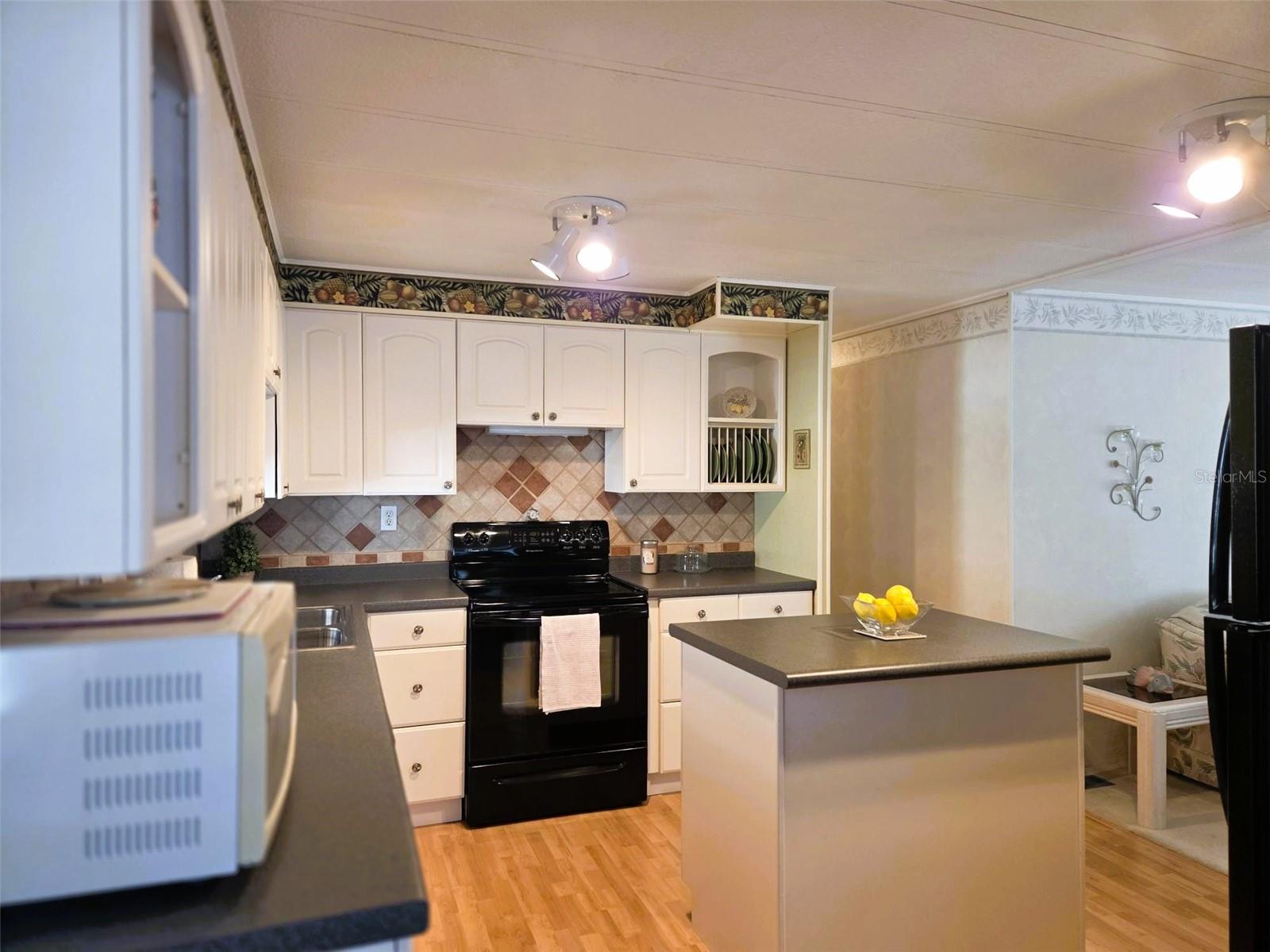 3225 SWEET GUM TER, SARASOTA, FL, 34237