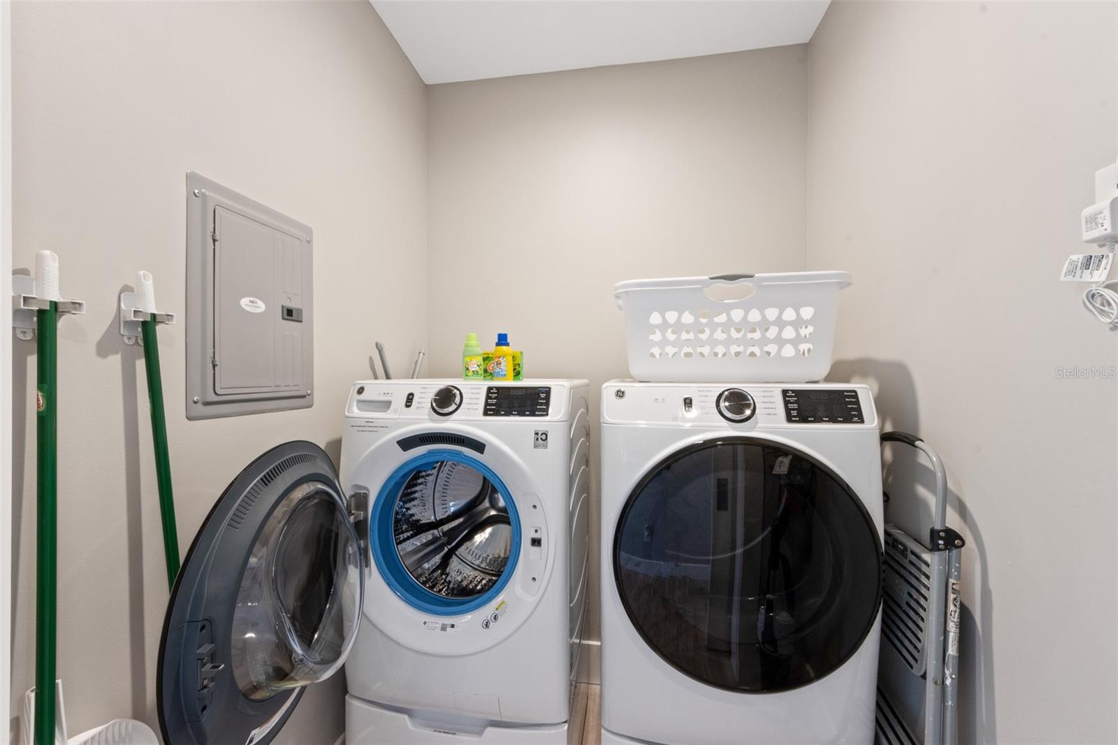 A4682764 Property Photo