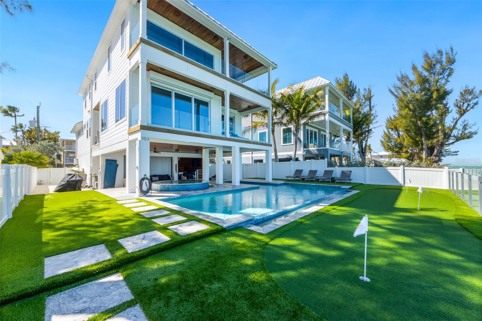 A4682764 Property Photo