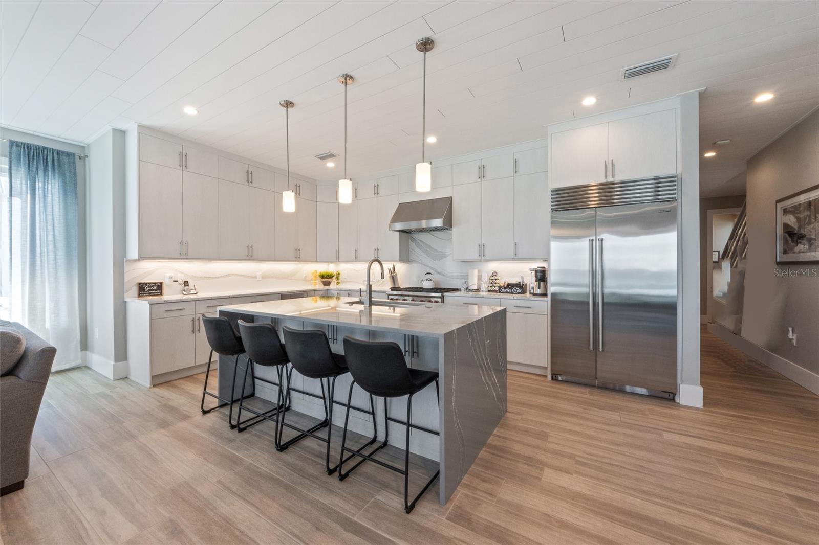 A4682764 Property Photo