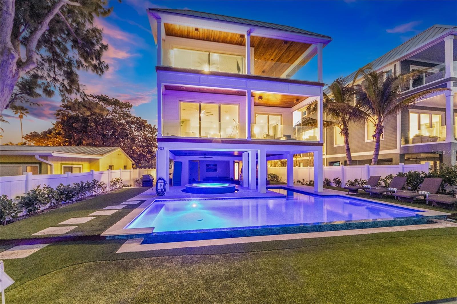 A4682764 Property Photo