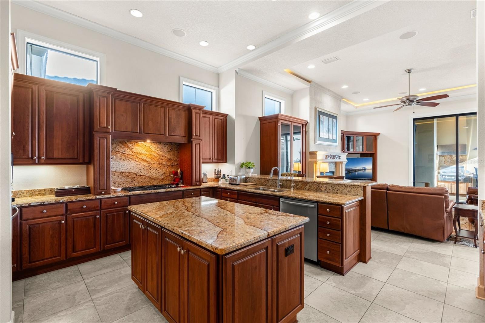 A4682776 Property Photo