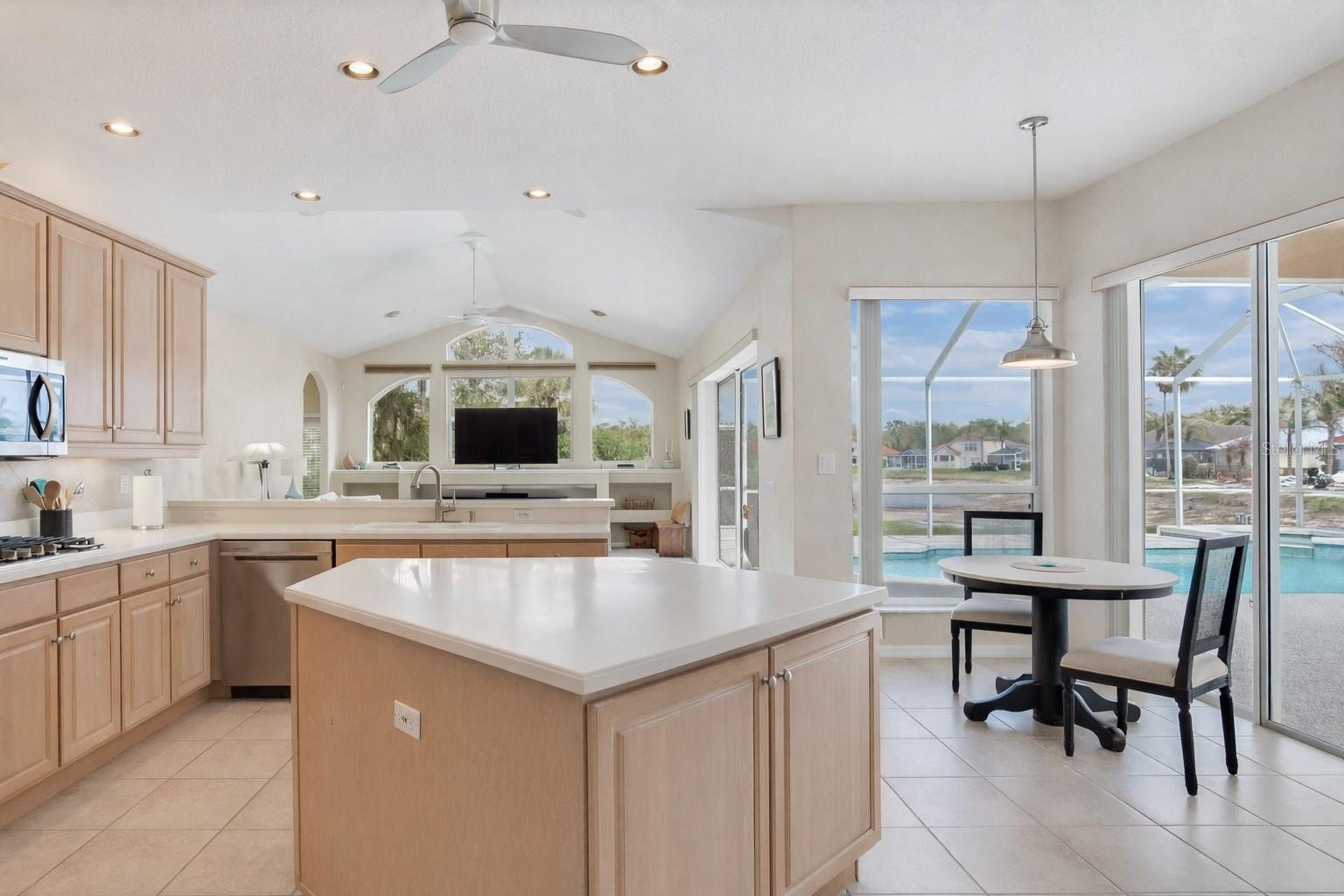10228 ESTUARY DR, TAMPA, FL, 33647