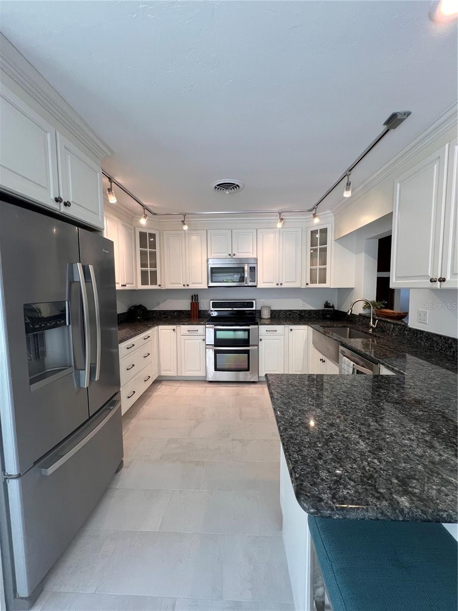 2724 MONTEREY ST, SARASOTA, FL, 34231