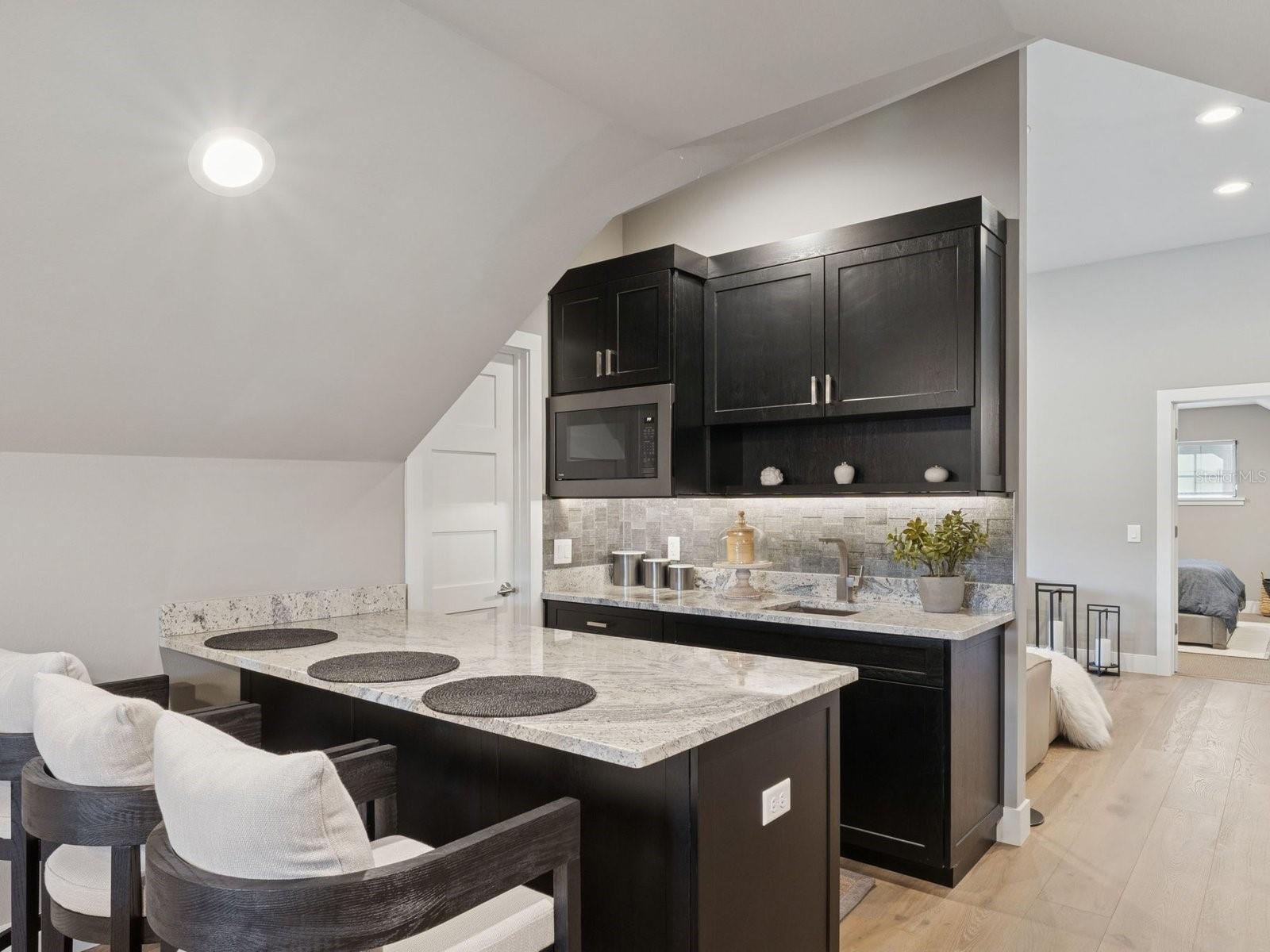 O6383050 Property Photo