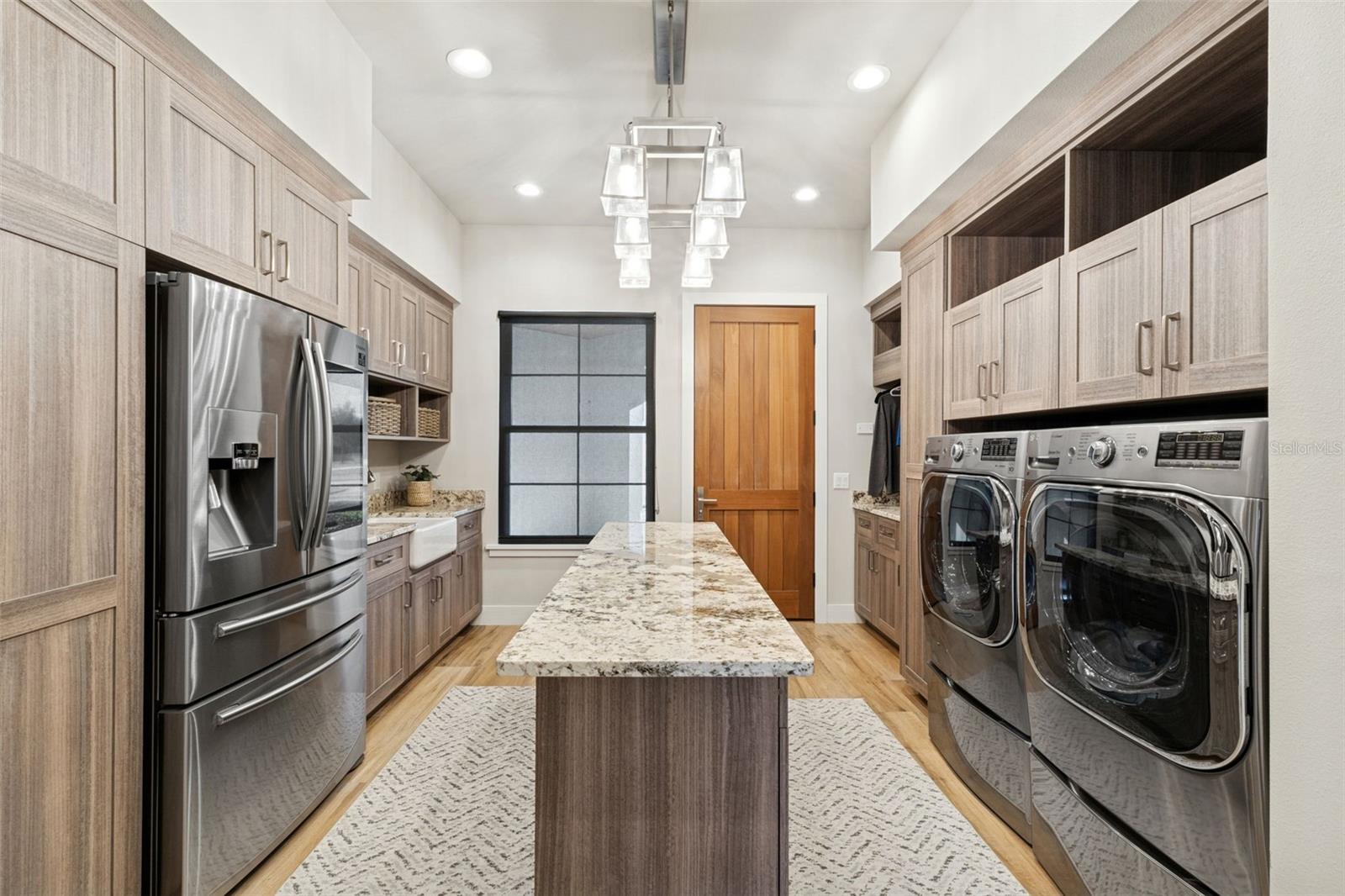 O6383050 Property Photo