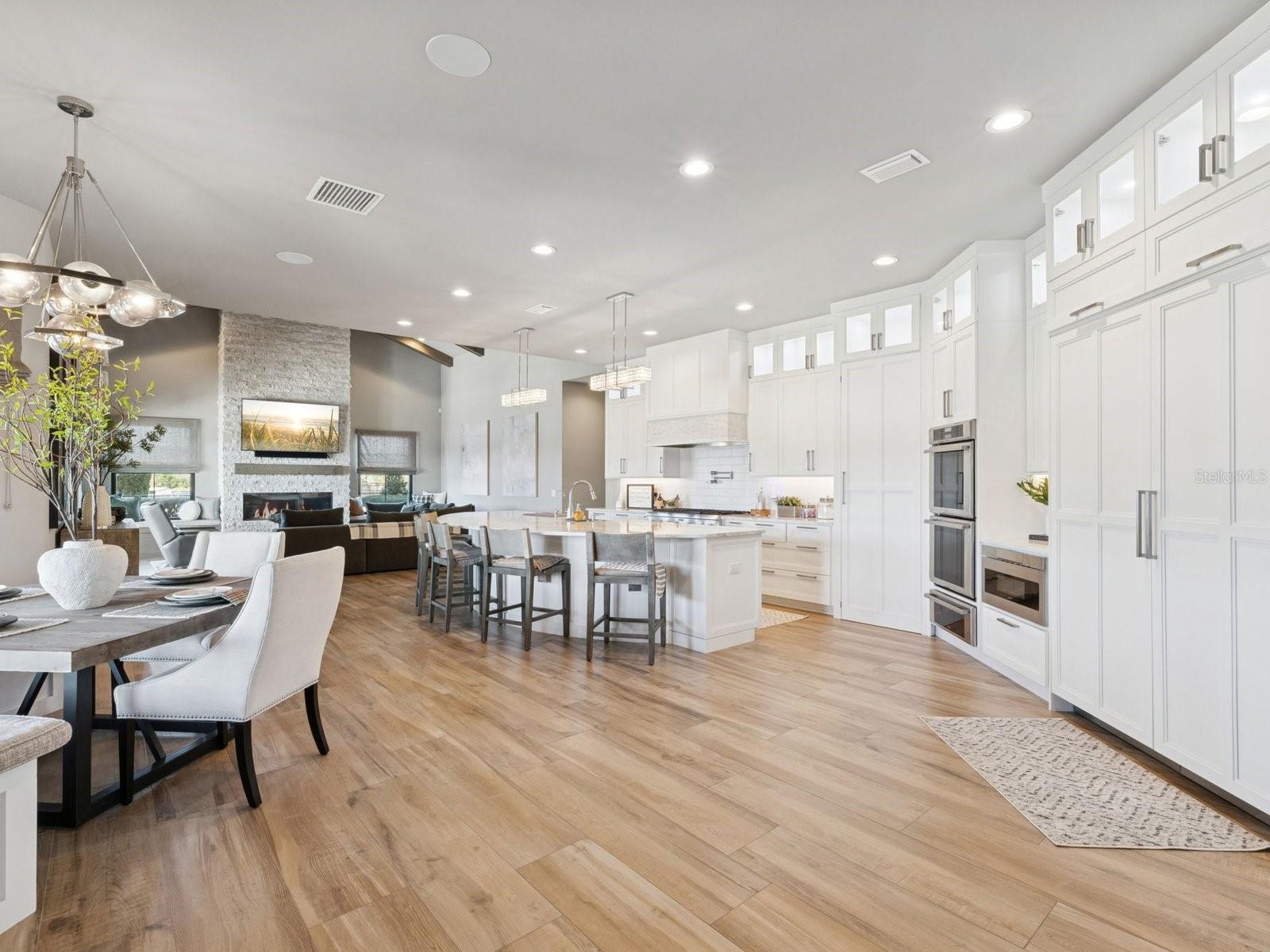 O6383050 Property Photo