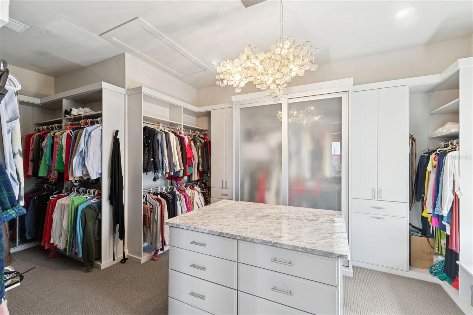 O6383050 Property Photo