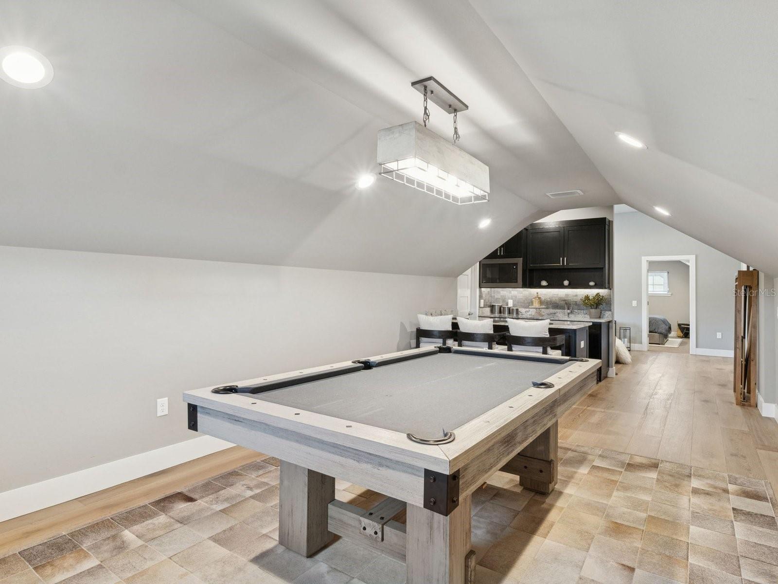 O6383050 Property Photo