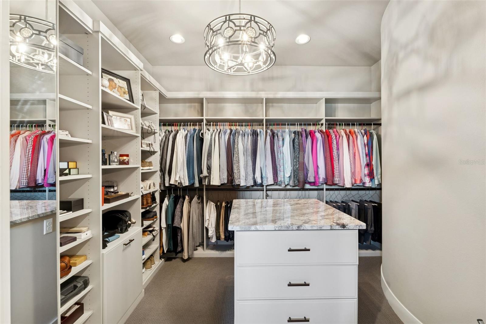 O6383050 Property Photo